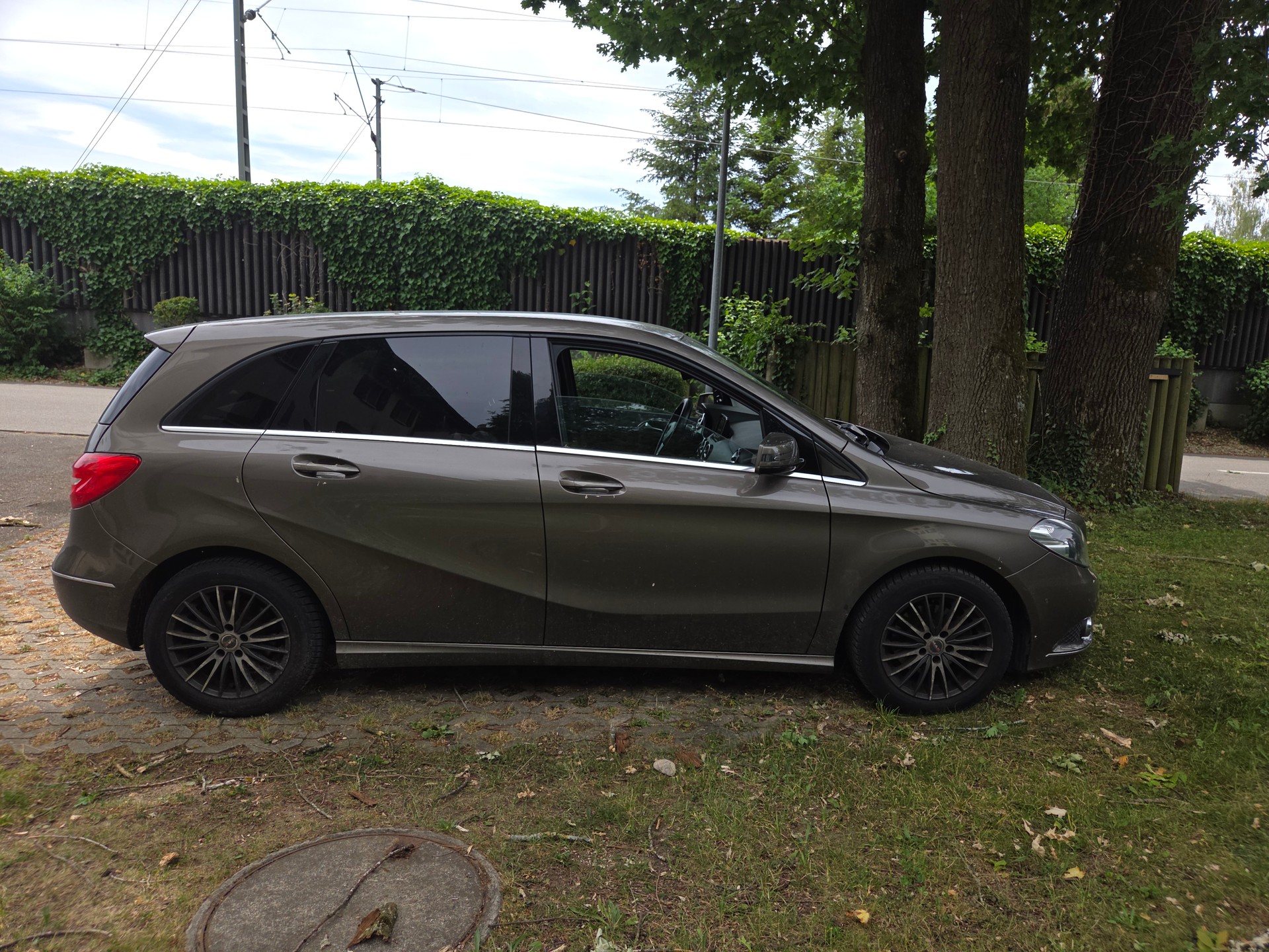 MERCEDES-BENZ B 200-image-3