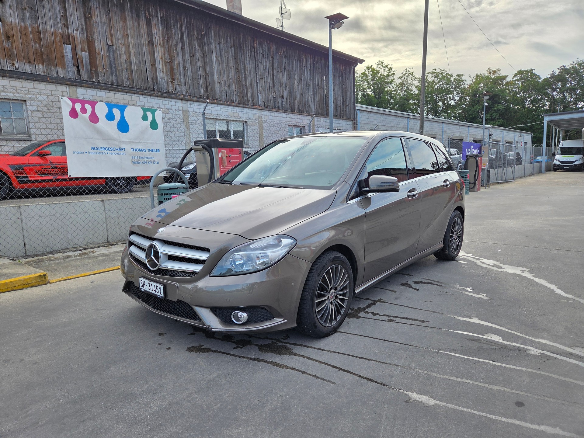 MERCEDES-BENZ B 200-image-0