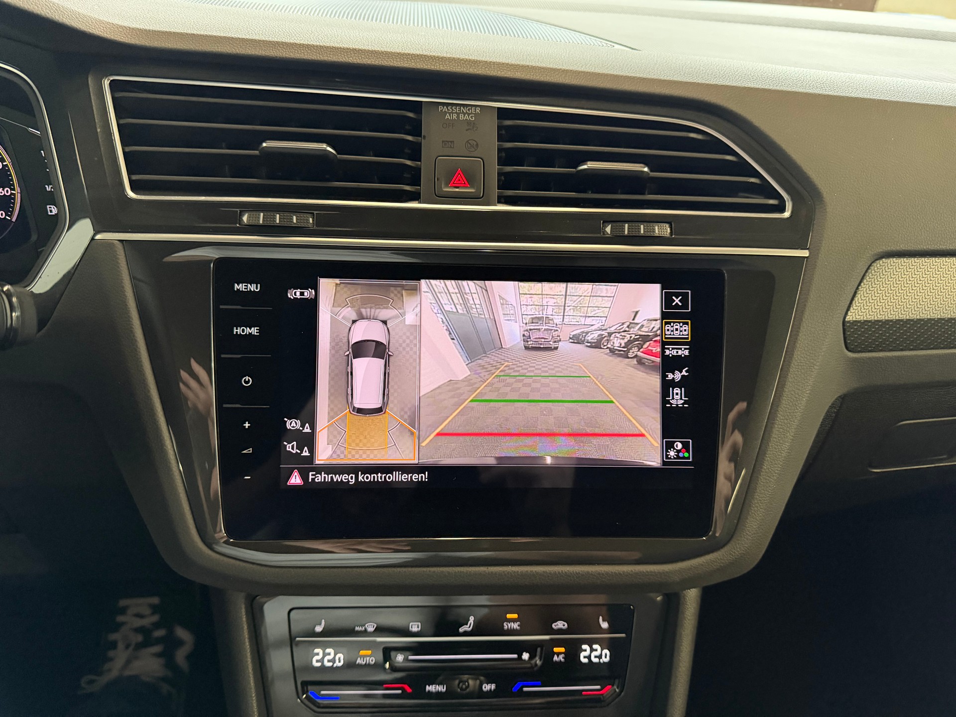 VW Tiguan 2.0TSI R 4Motion DSG-image-13
