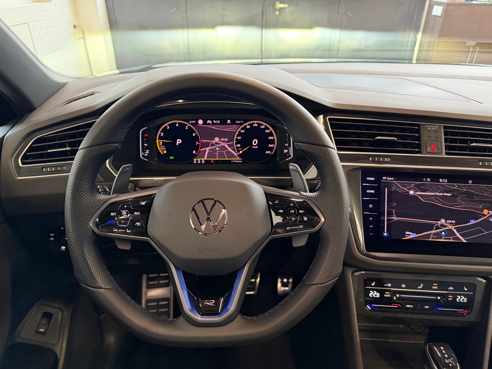 VW Tiguan 2.0TSI R 4Motion DSG-image-11