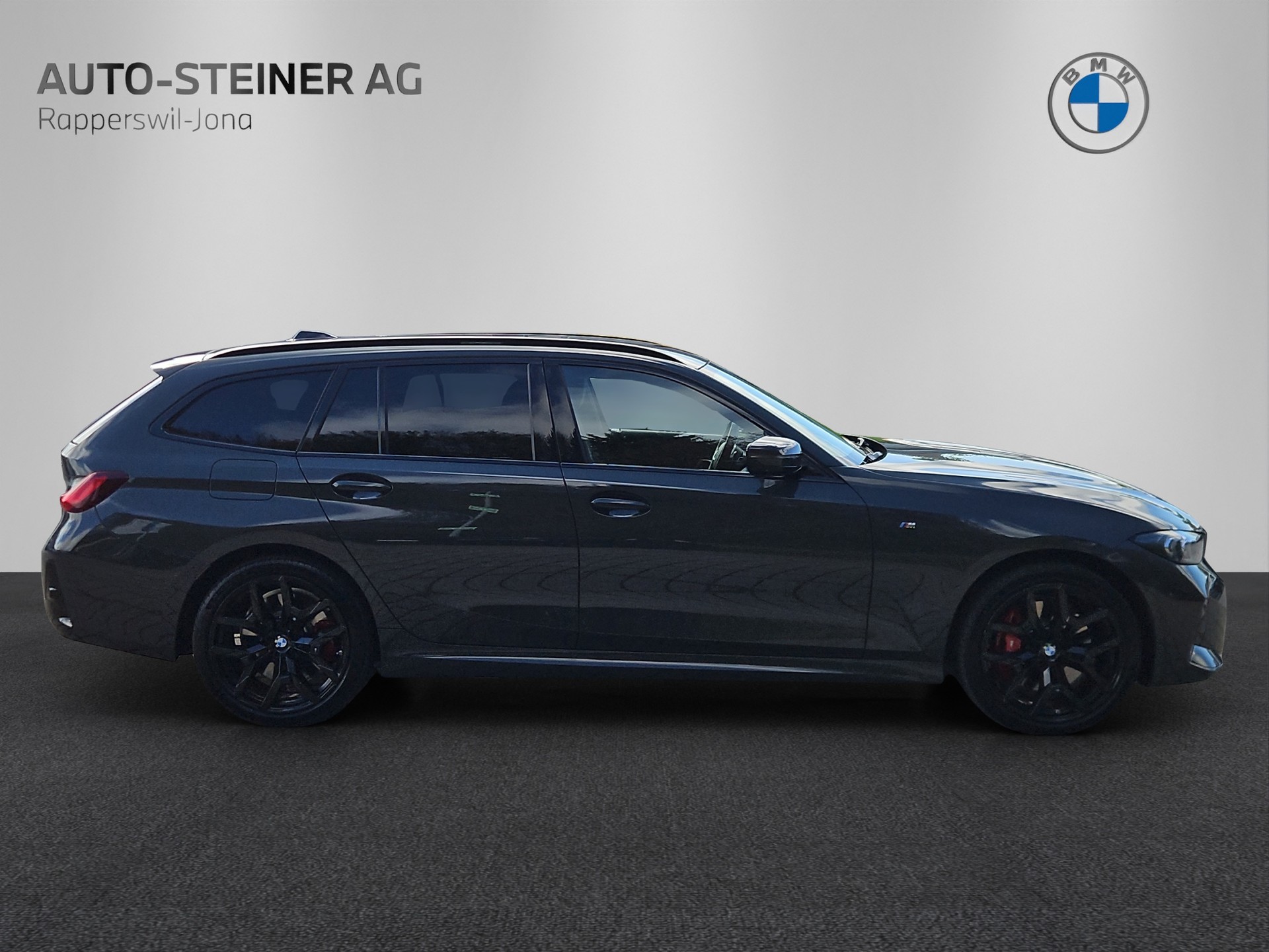 BMW 330e x DriveTouring Steptronic M Sport Pro-image-5