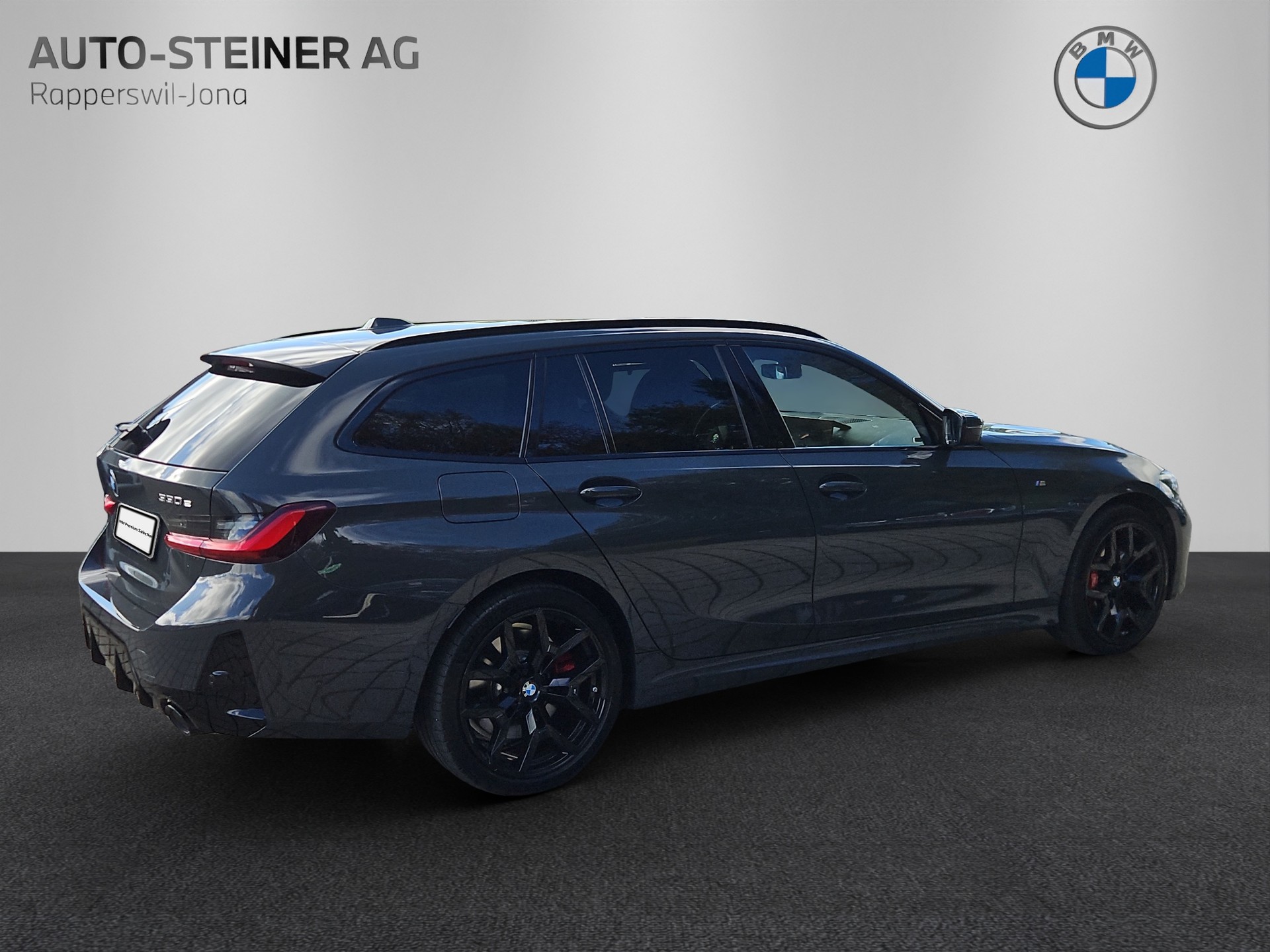 BMW 330e x DriveTouring Steptronic M Sport Pro-image-4