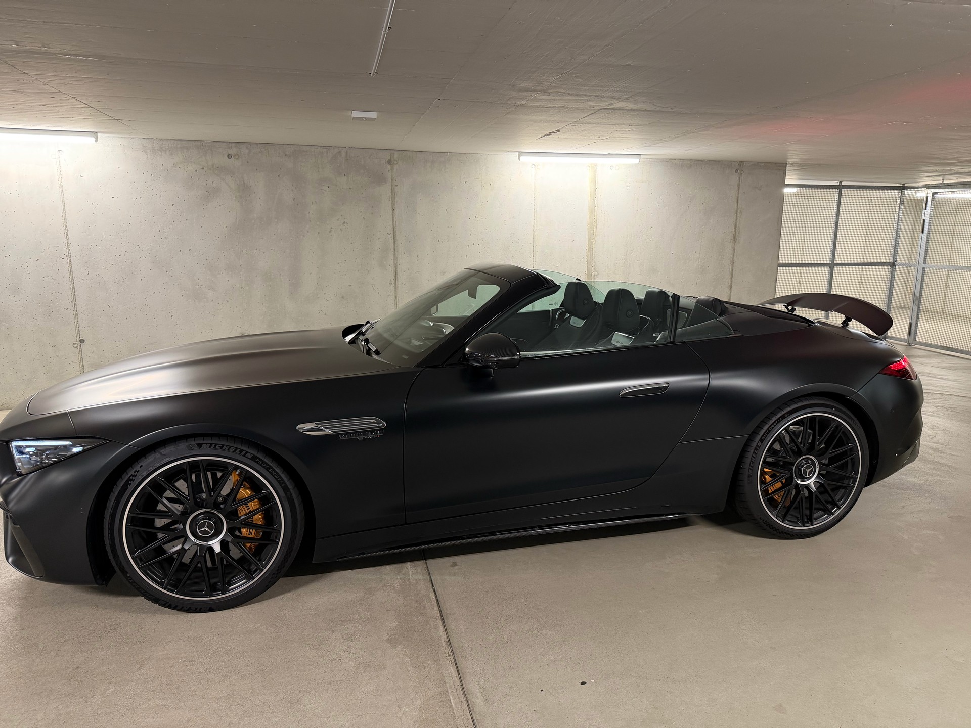 MERCEDES-BENZ AMG SL 63 4matic+ Executive Edition-image-4