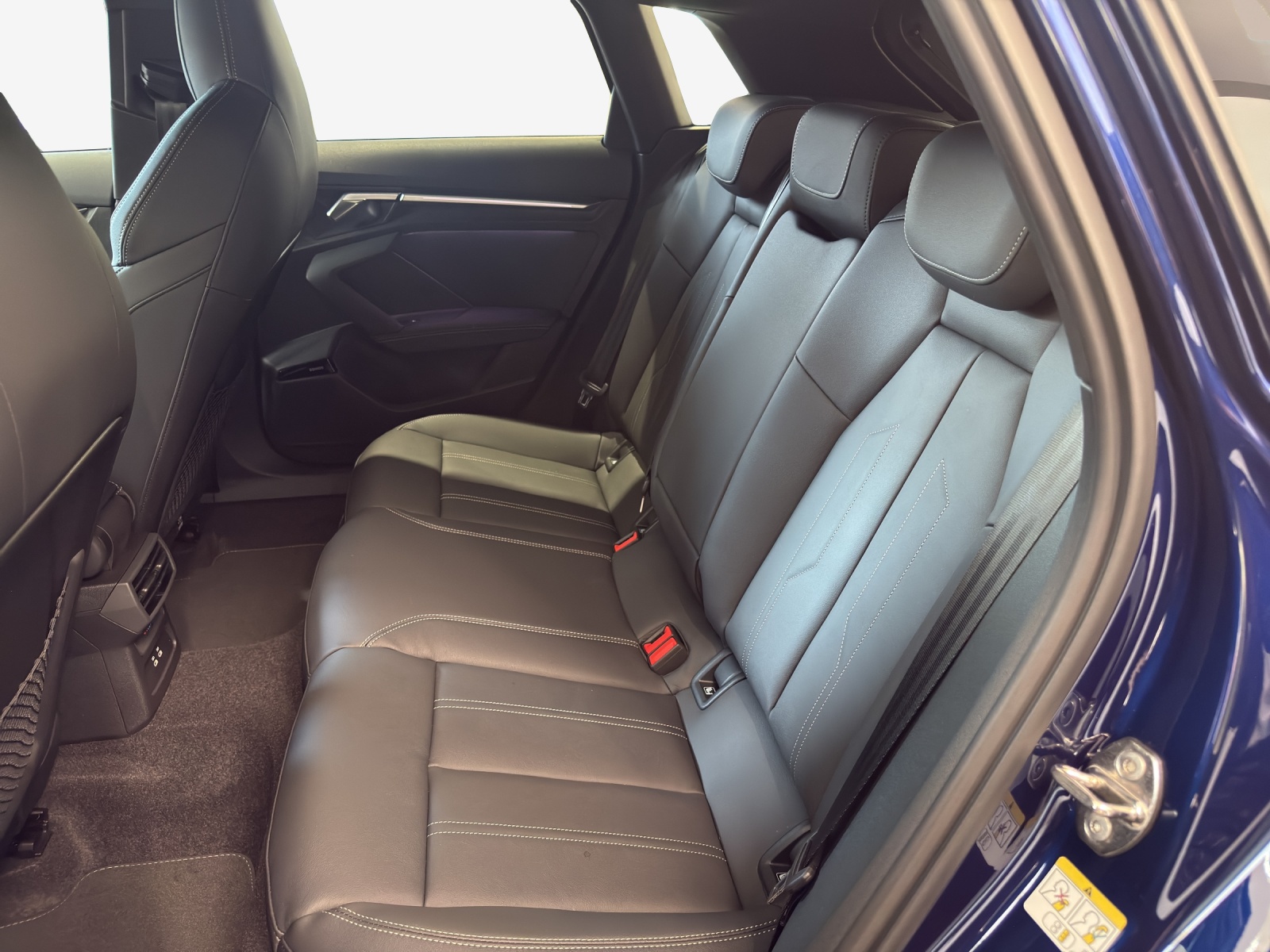 AUDI A3 Sportback TFSI 110 kW Attraction S tronic-image-10