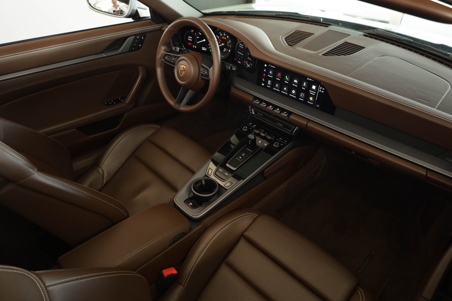 PORSCHE 911 Targa 4 PDK • Échappement sport • BOSE • Cuir intégral brun-image-3