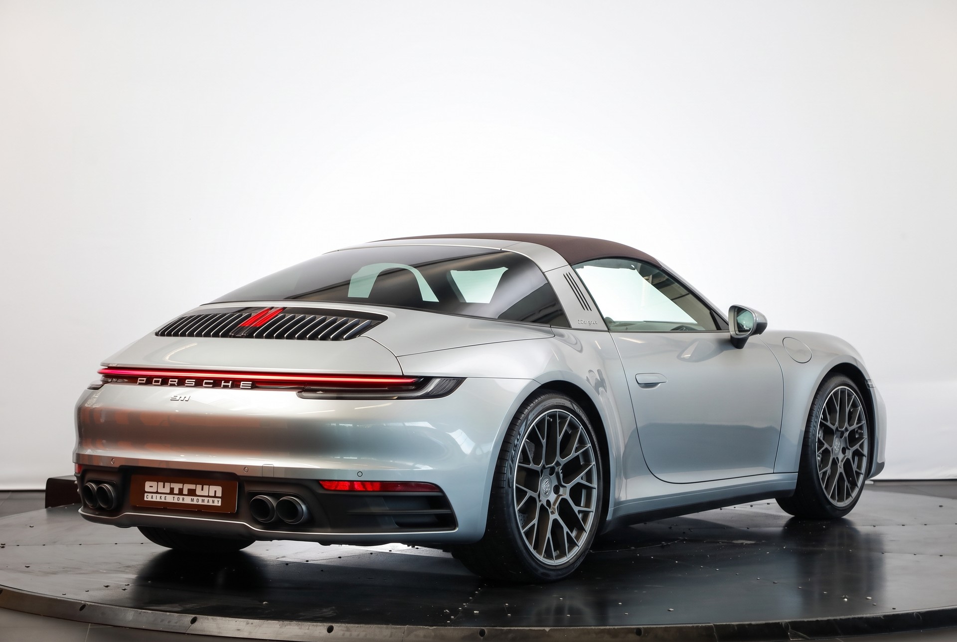 PORSCHE 911 Targa 4 PDK • Échappement sport • BOSE • Cuir intégral brun-image-4