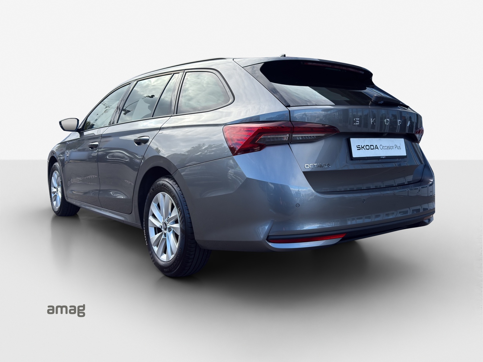 SKODA Octavia Combi 1.5 TSI mHEV DSG Dynamic-image-2