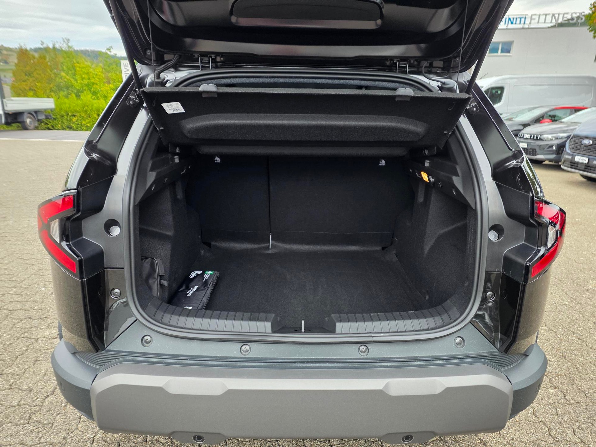 DACIA Duster 1.2 Hybrid Journey 4WD-image-8