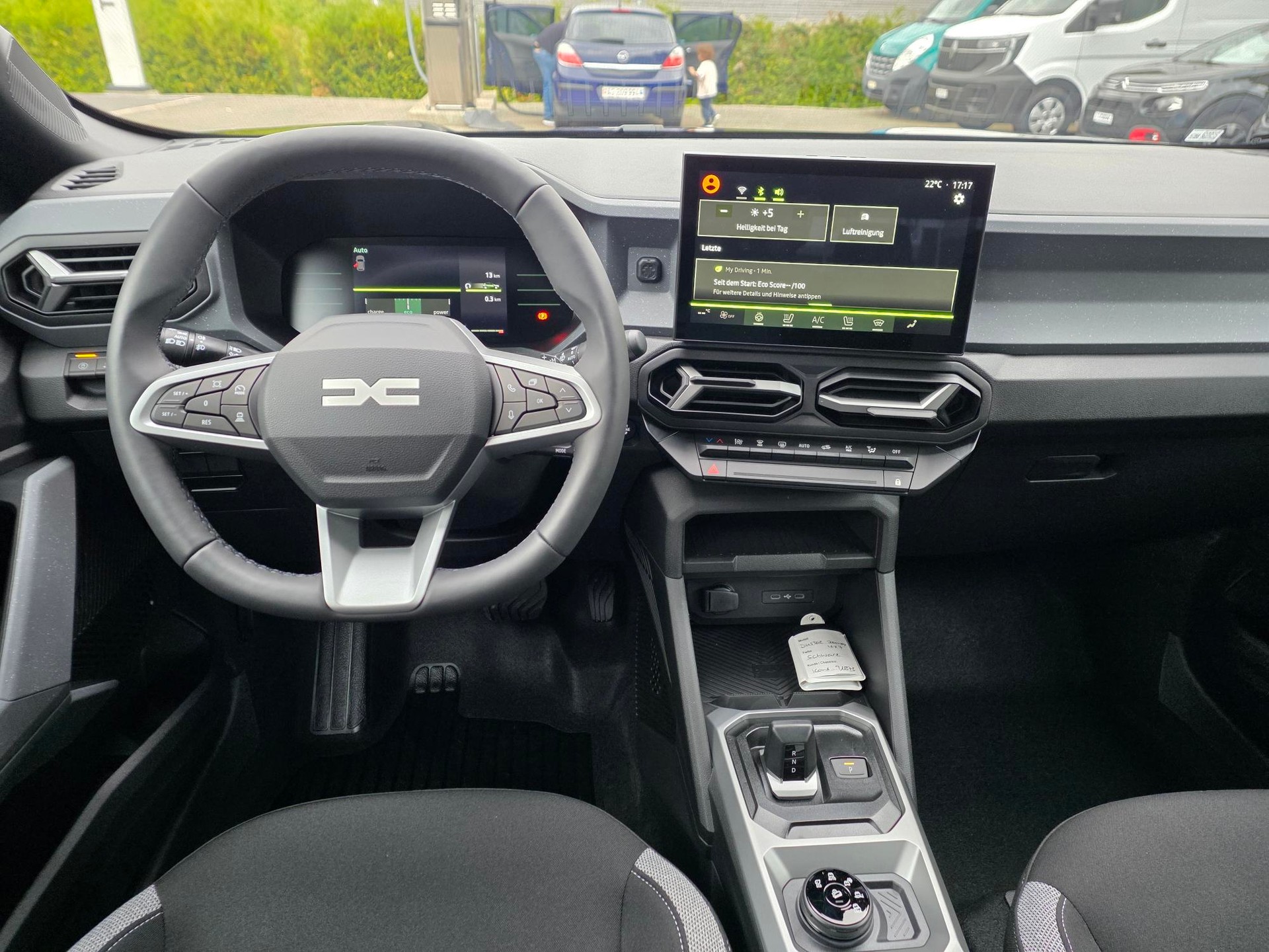 DACIA Duster 1.2 Hybrid Journey 4WD-image-7