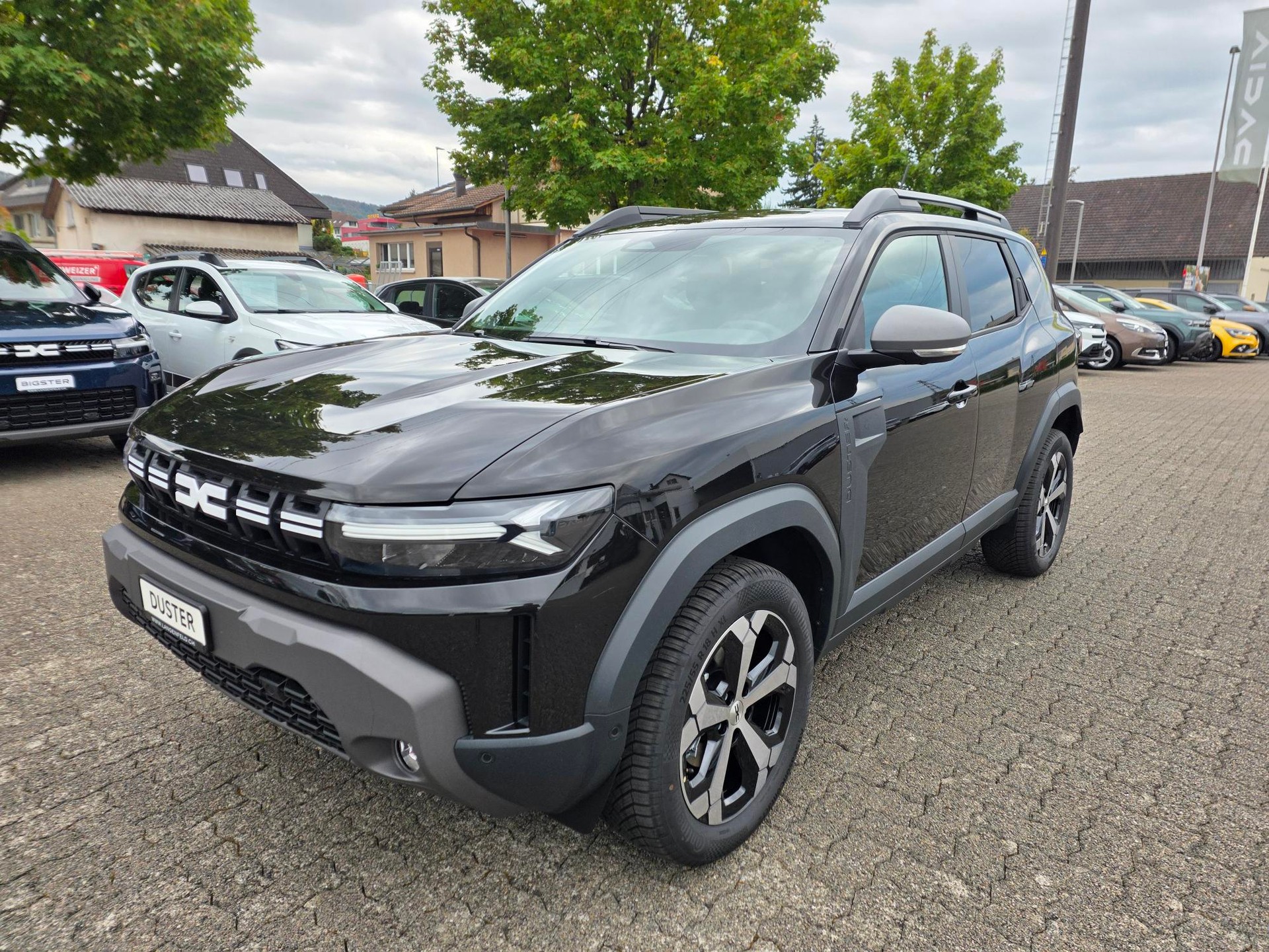 DACIA Duster 1.2 Hybrid Journey 4WD-image-0