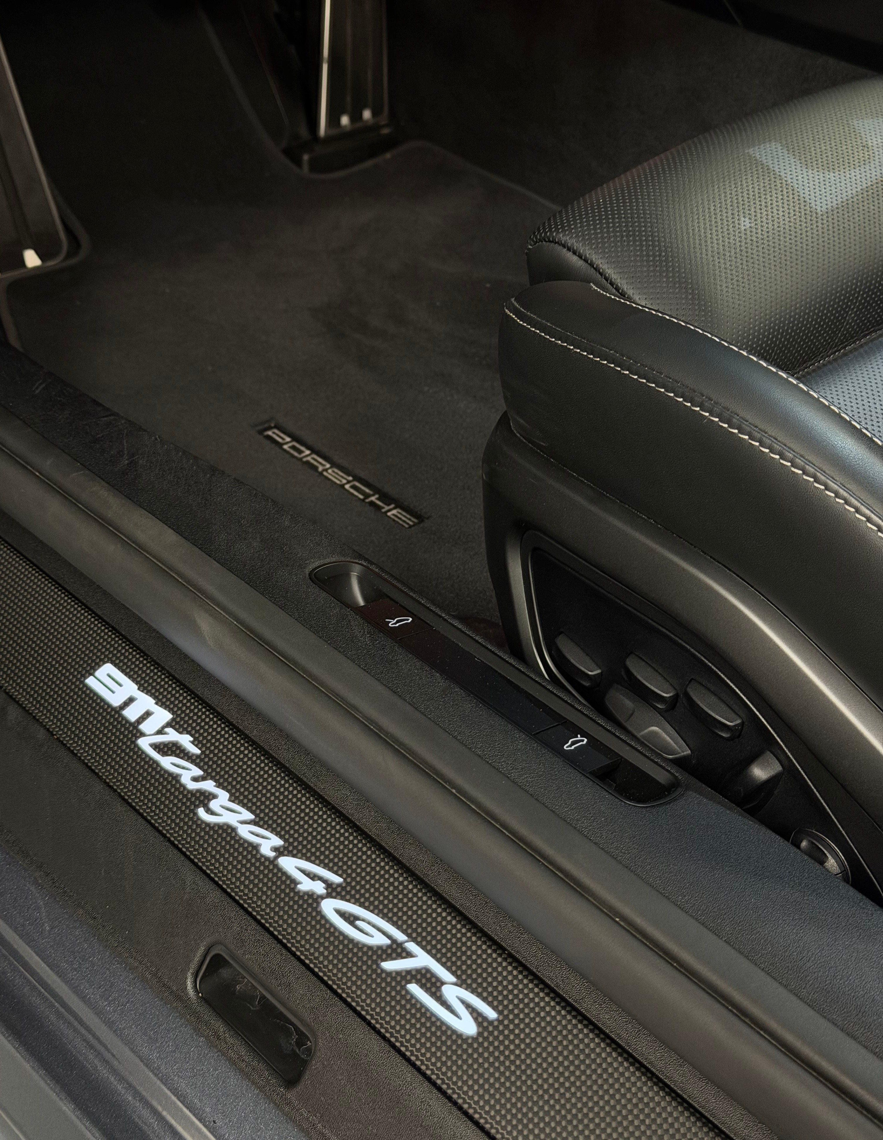 Image PORSCHE 911 911 Carrera 4 Cabriolet GTS PDK