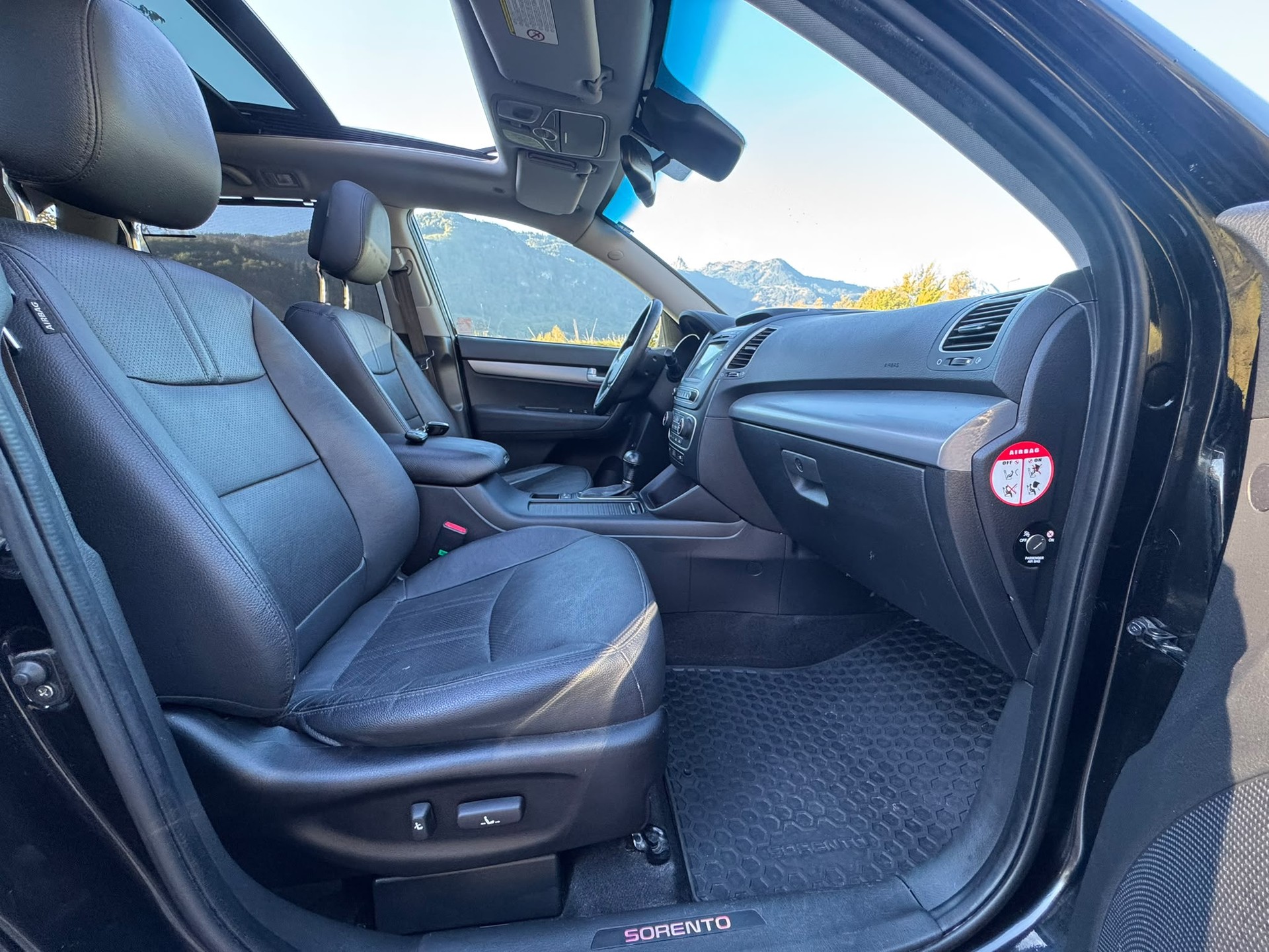 KIA Sorento 2.2 CRDI Style Automatic-image-15