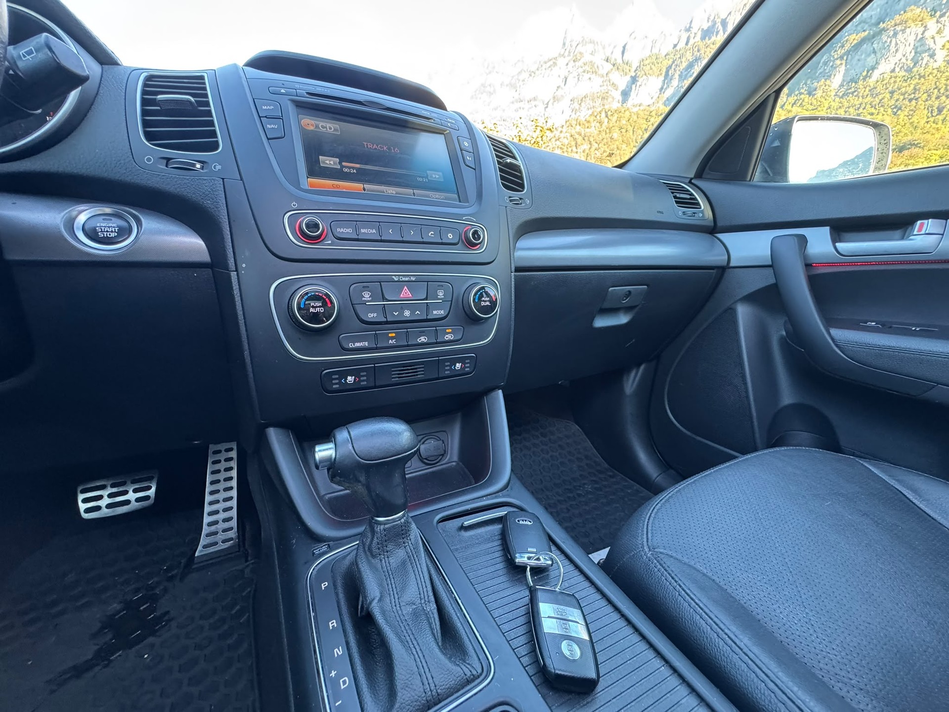 KIA Sorento 2.2 CRDI Style Automatic-image-22