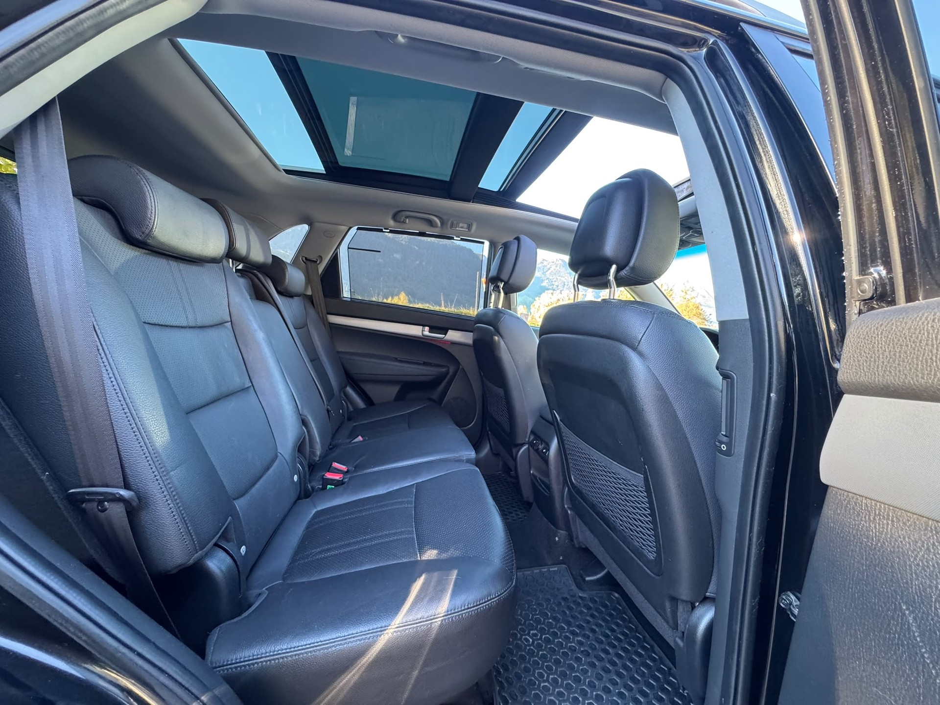 KIA Sorento 2.2 CRDI Style Automatic-image-12