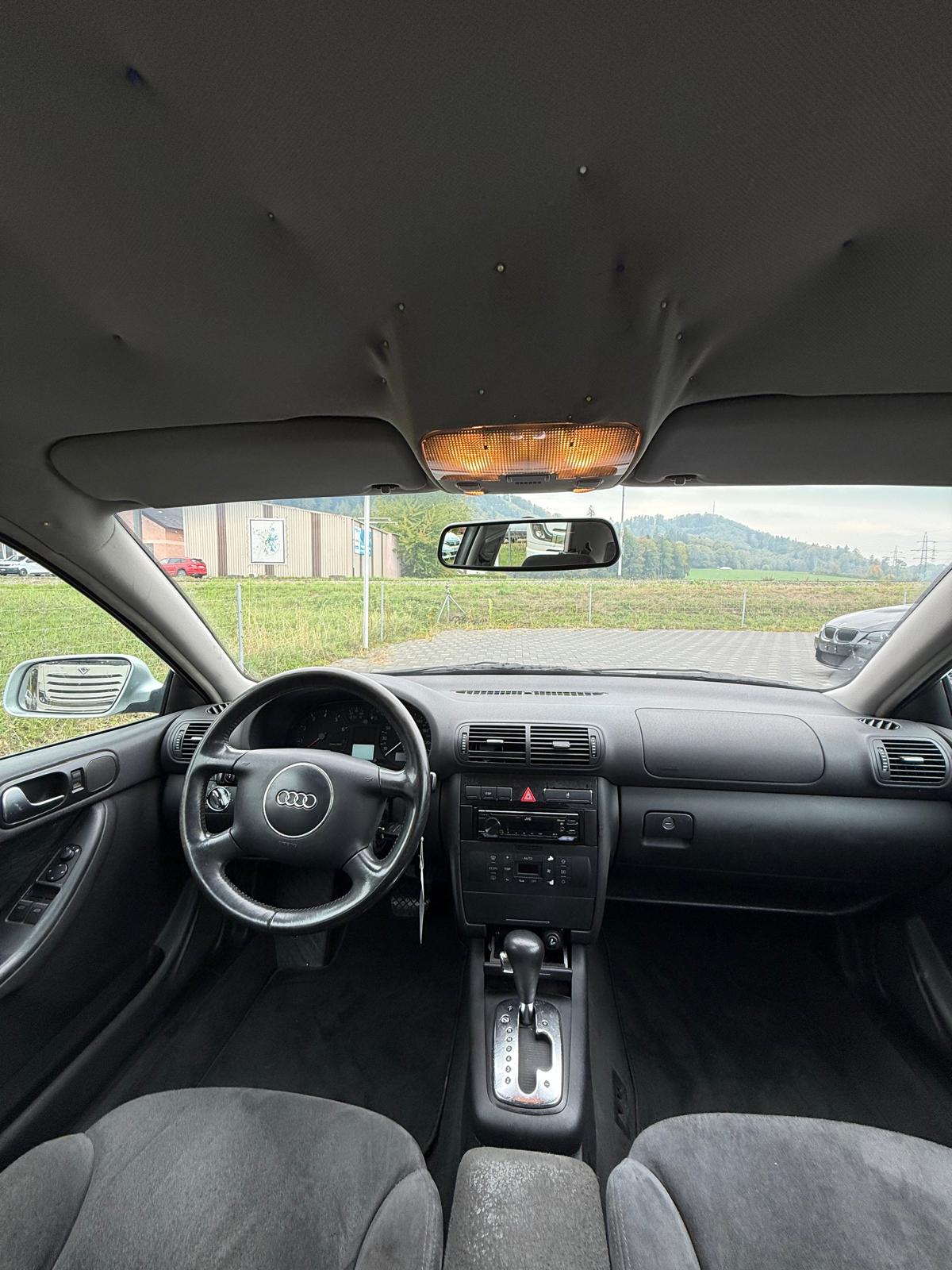 AUDI A3 1.8 T Ambition-image-4