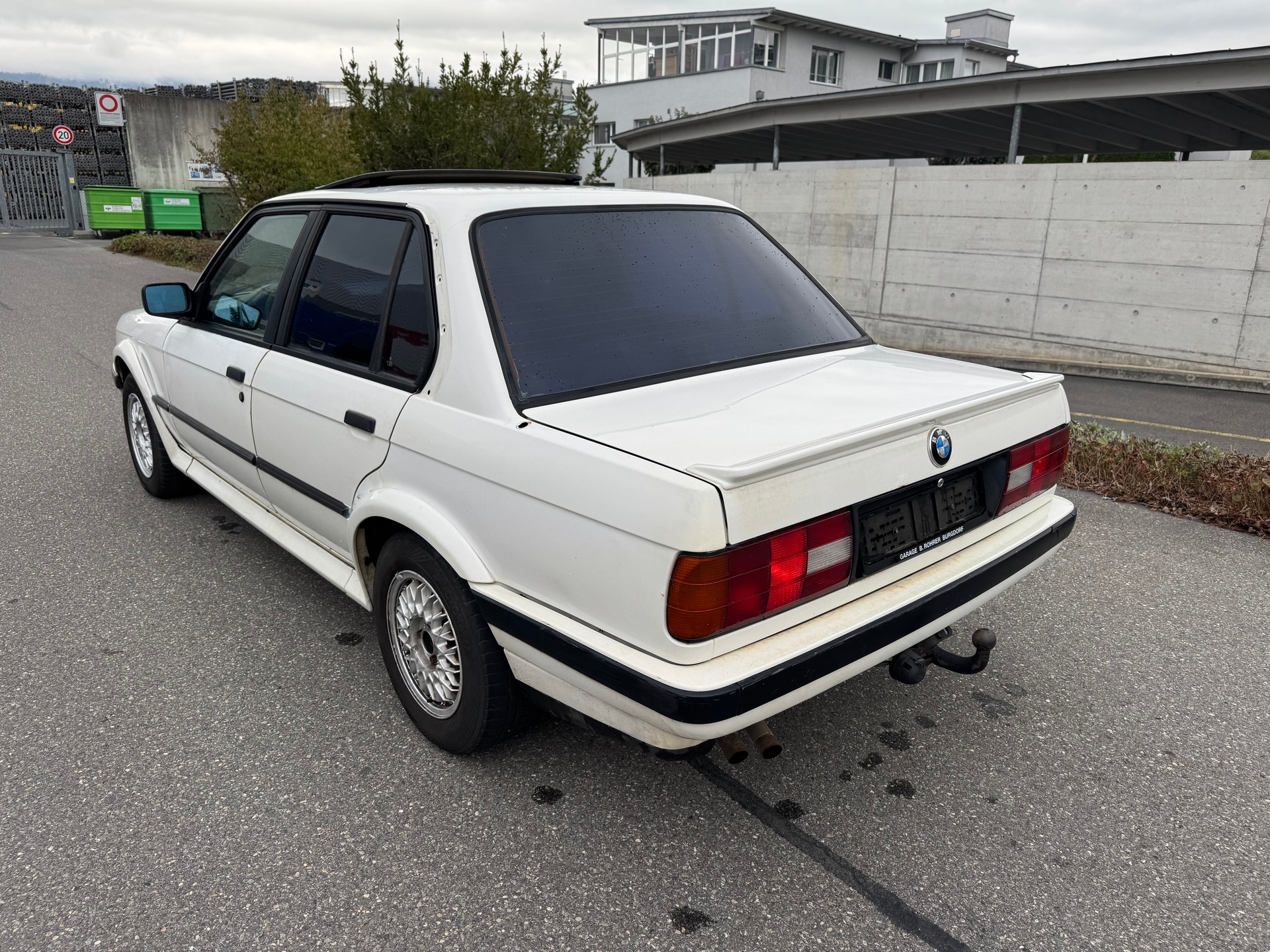 BMW 325iX-image-5