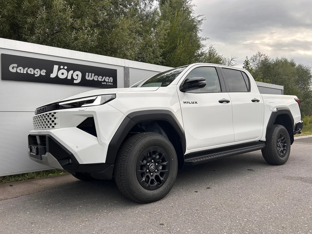 TOYOTA Hilux Double Cab.-Pick-up 2.8 D-4D MHEV 204 Advanced