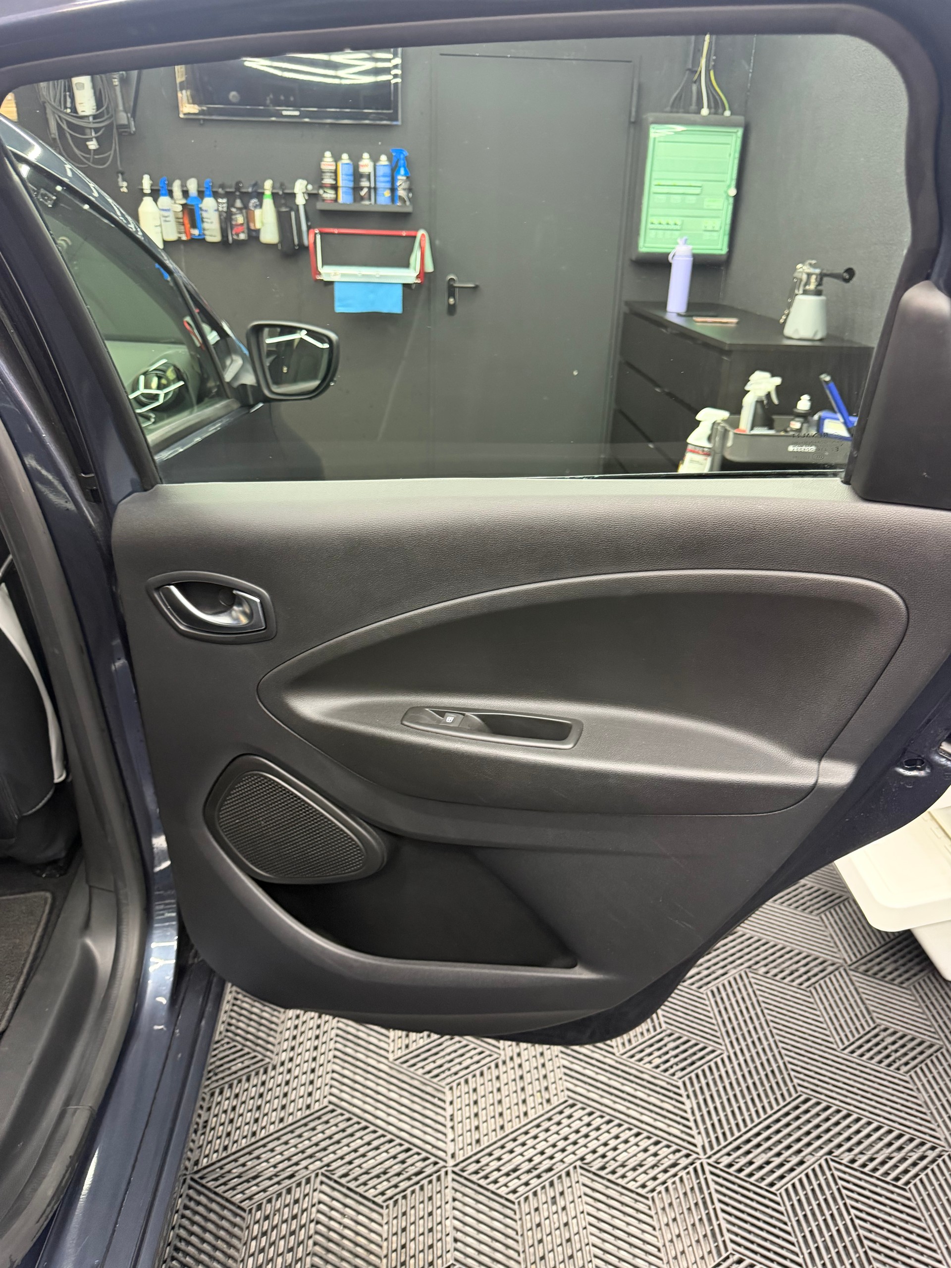 RENAULT Zoe Intens R135 (incl. Batterie)-image-16