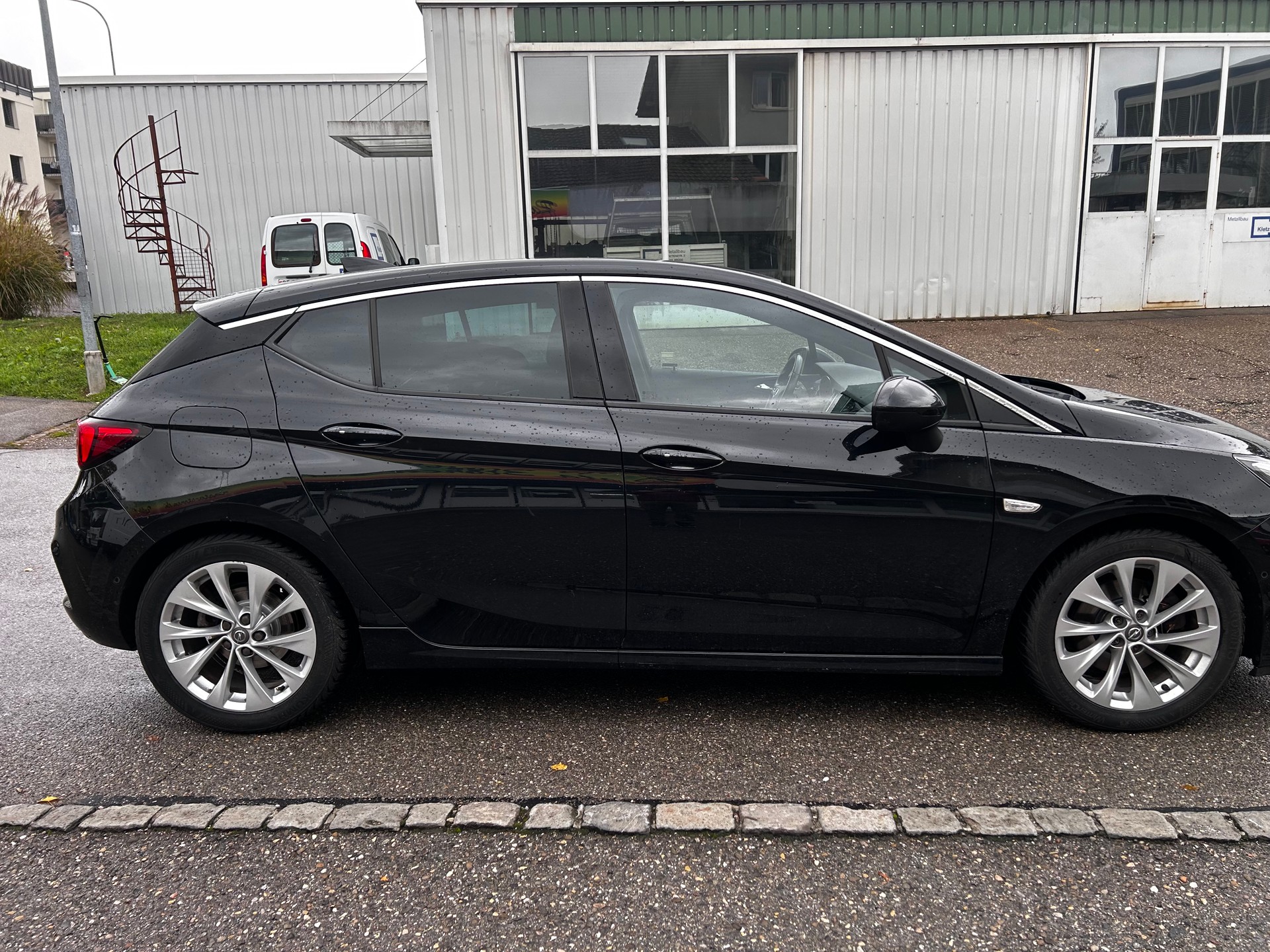 OPEL Astra 1.6i Turbo Excellence-image-3