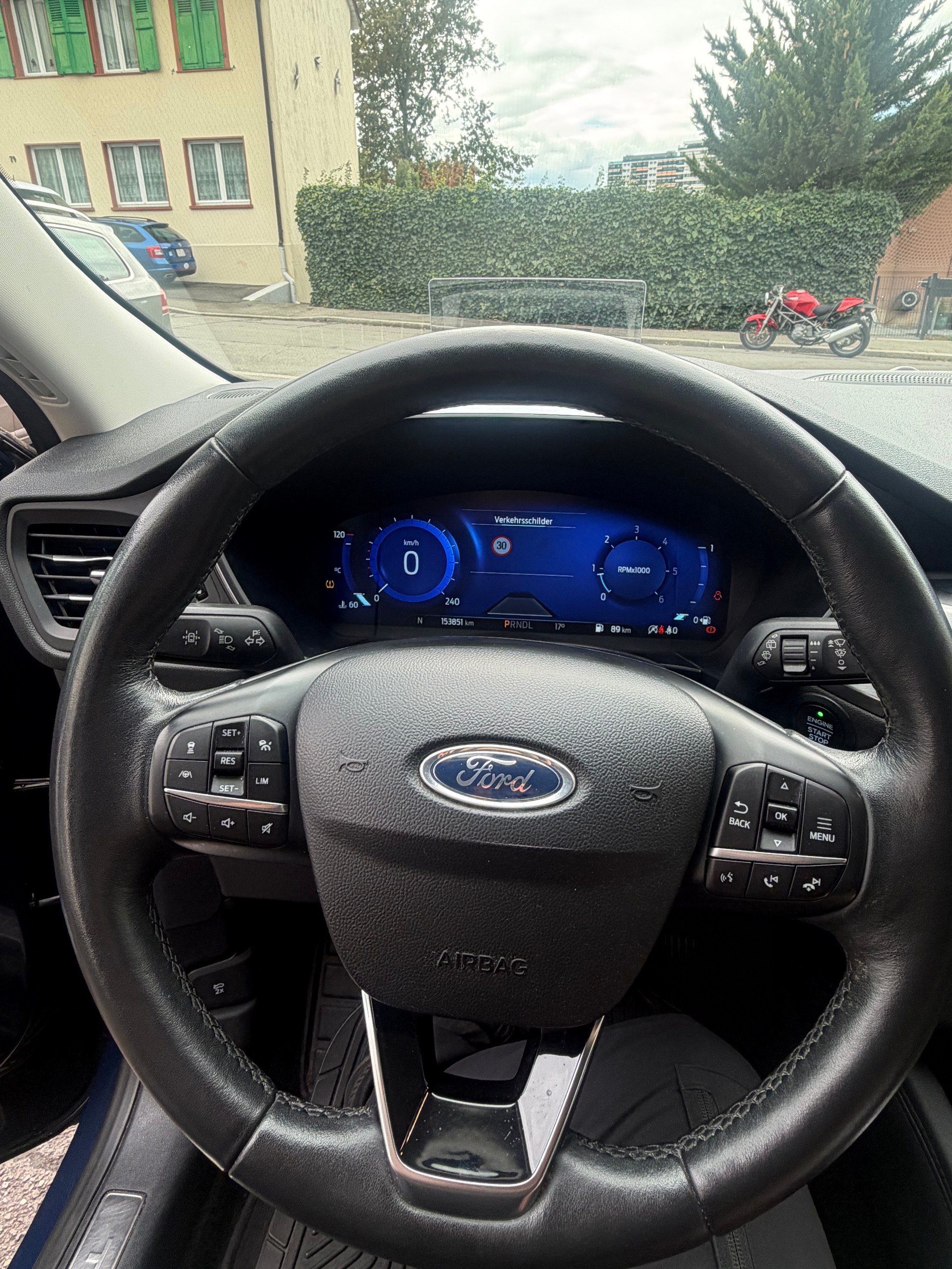 FORD Kuga 1.5 TDCi Cool & Connect 2WD Automat-image-6