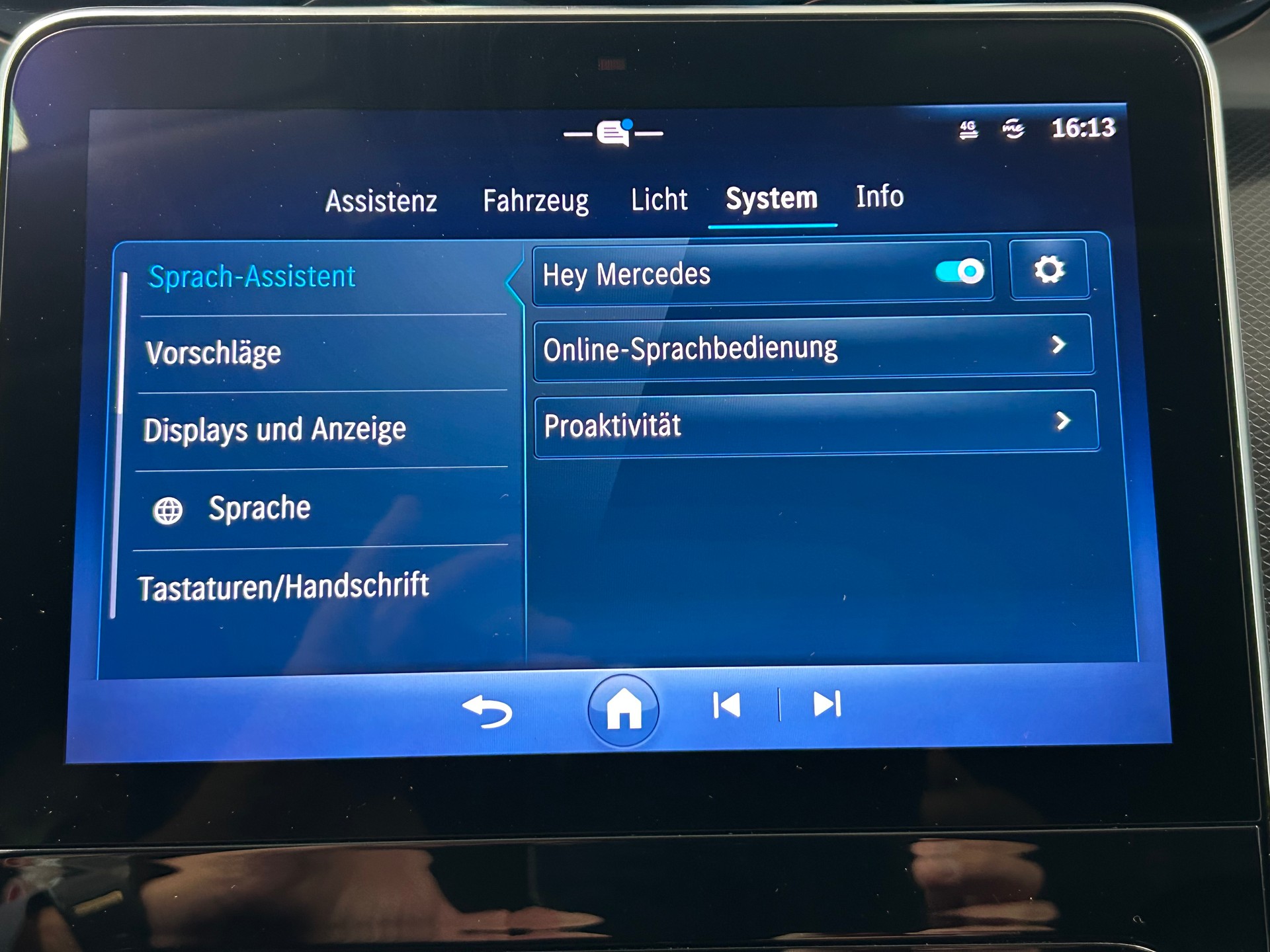 MERCEDES-BENZ C 300 d Avantgarde-image-22