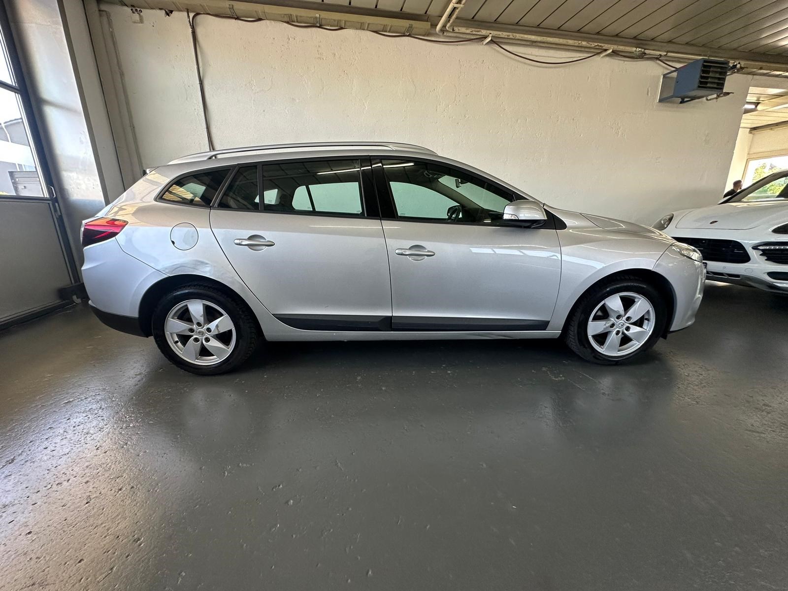 RENAULT Mégane Grandtour 1.4 16V Turbo Expression-image-5