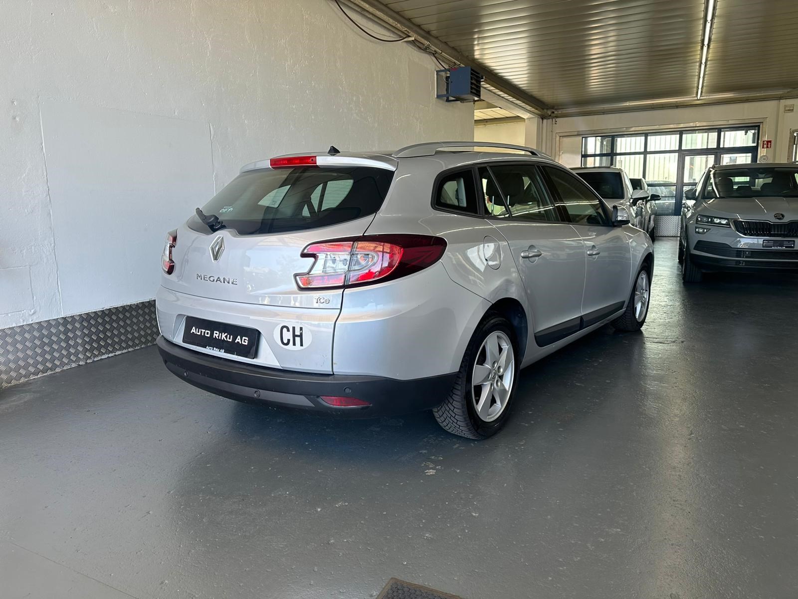 RENAULT Mégane Grandtour 1.4 16V Turbo Expression-image-7