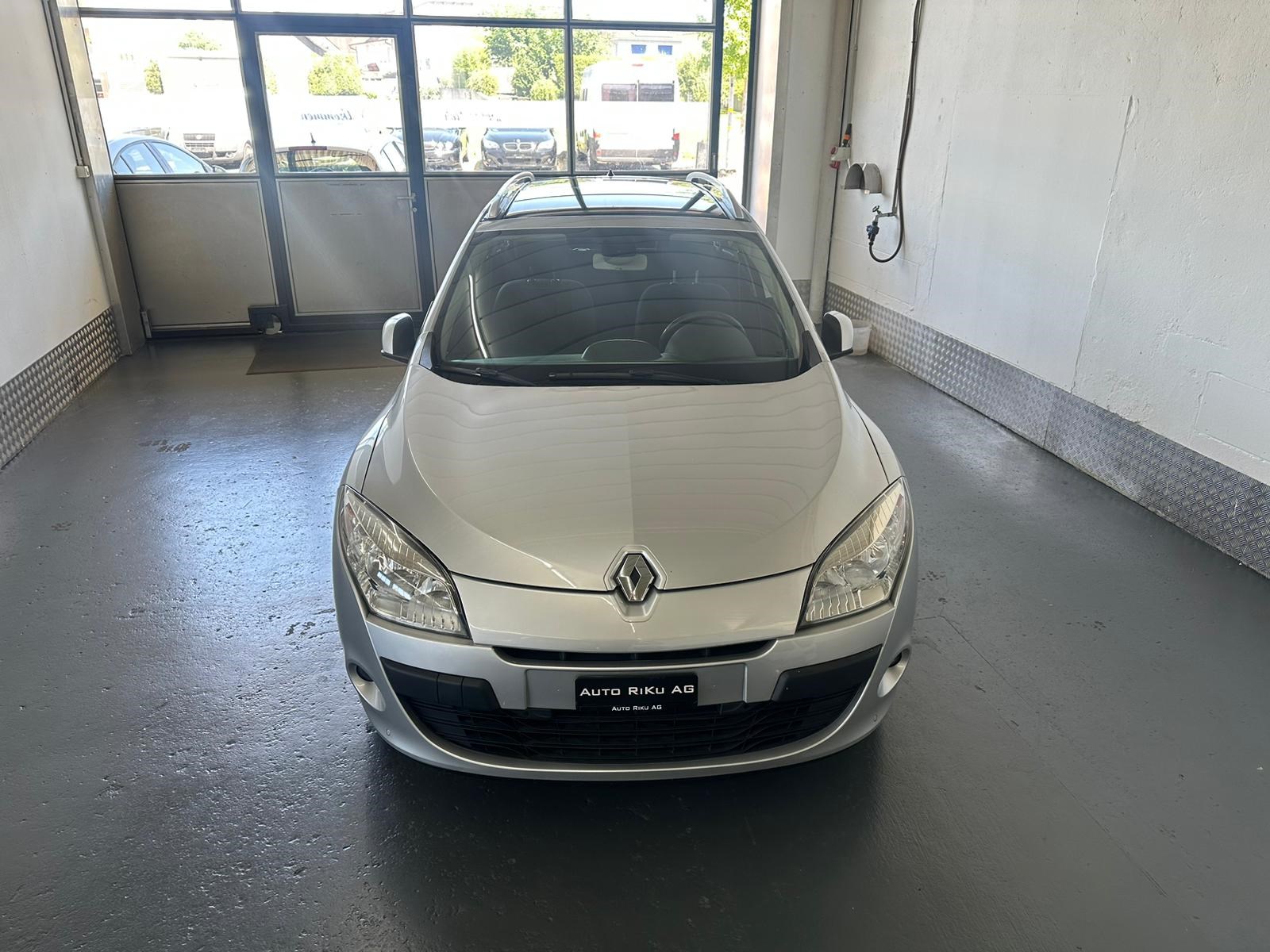 RENAULT Mégane Grandtour 1.4 16V Turbo Expression-image-2