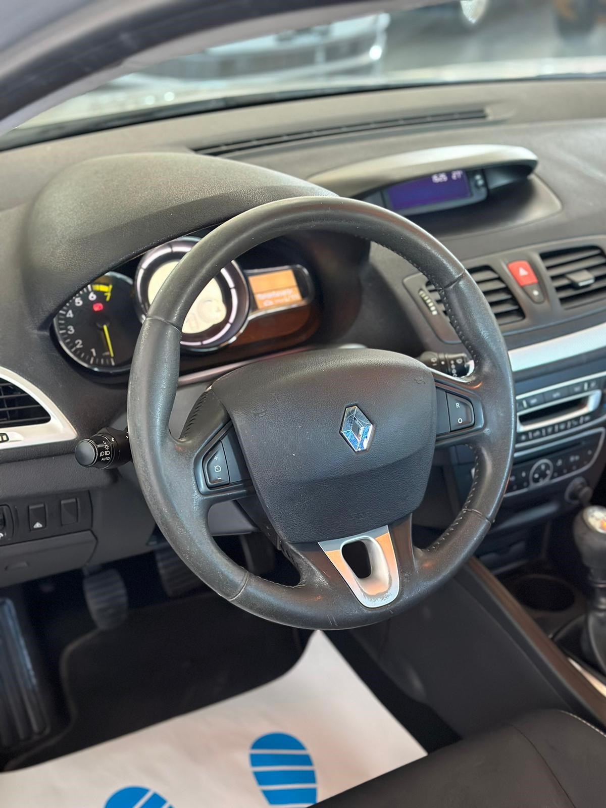 RENAULT Mégane Grandtour 1.4 16V Turbo Expression-image-9