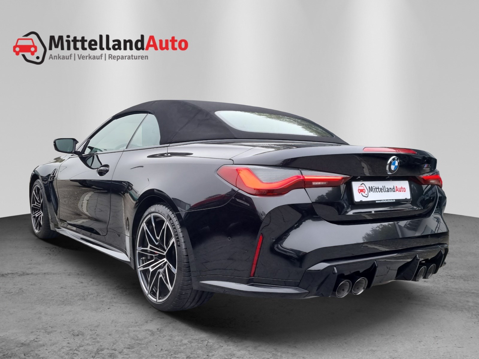 BMW M4 Cabrio Competition M xDrive-image-10