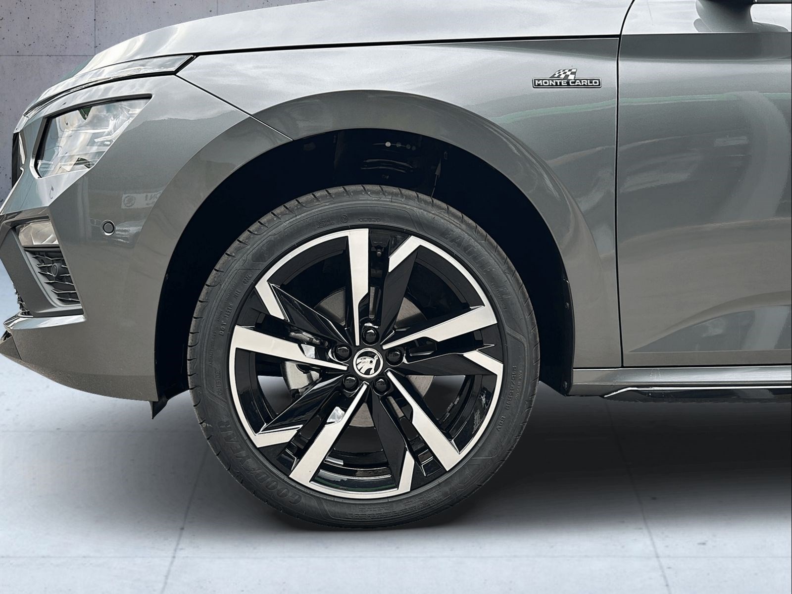 SKODA Kamiq 1.0 TSI Monte Carlo DSG-image-8