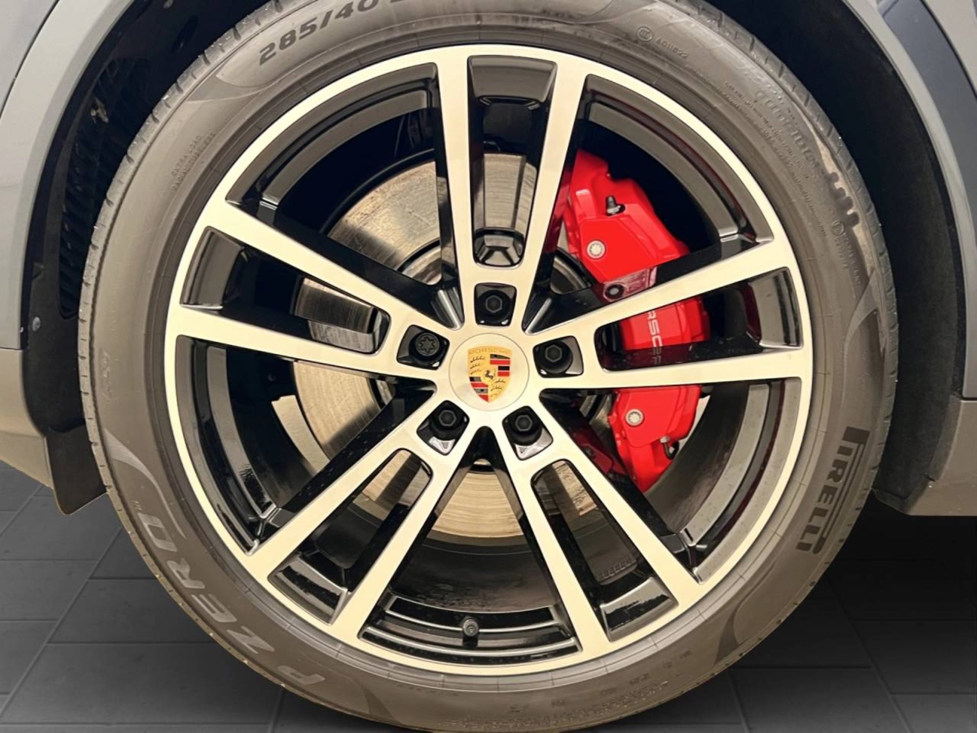 PORSCHE Cayenne S E-Hybrid-image-6