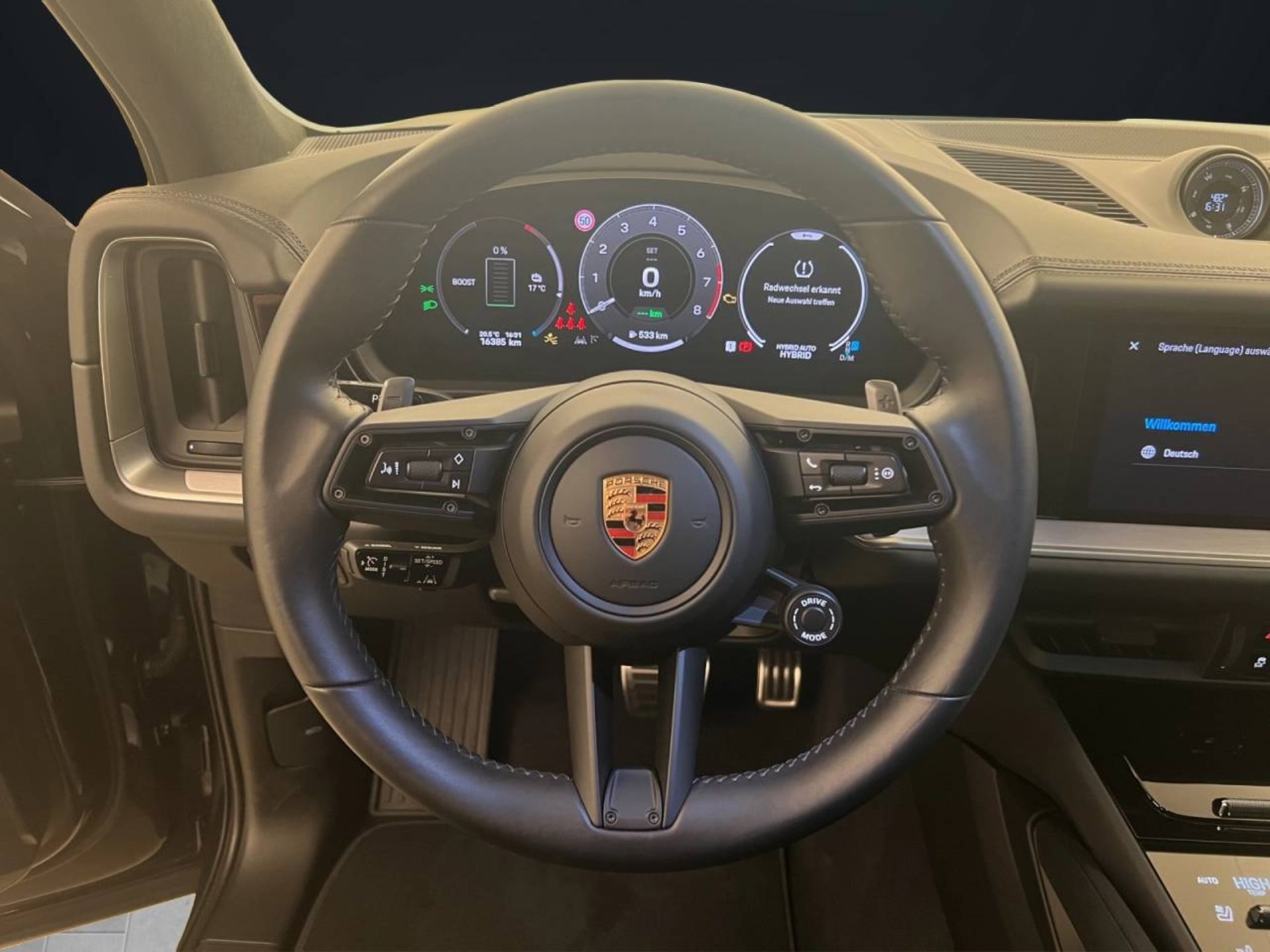 PORSCHE Cayenne S E-Hybrid-image-3