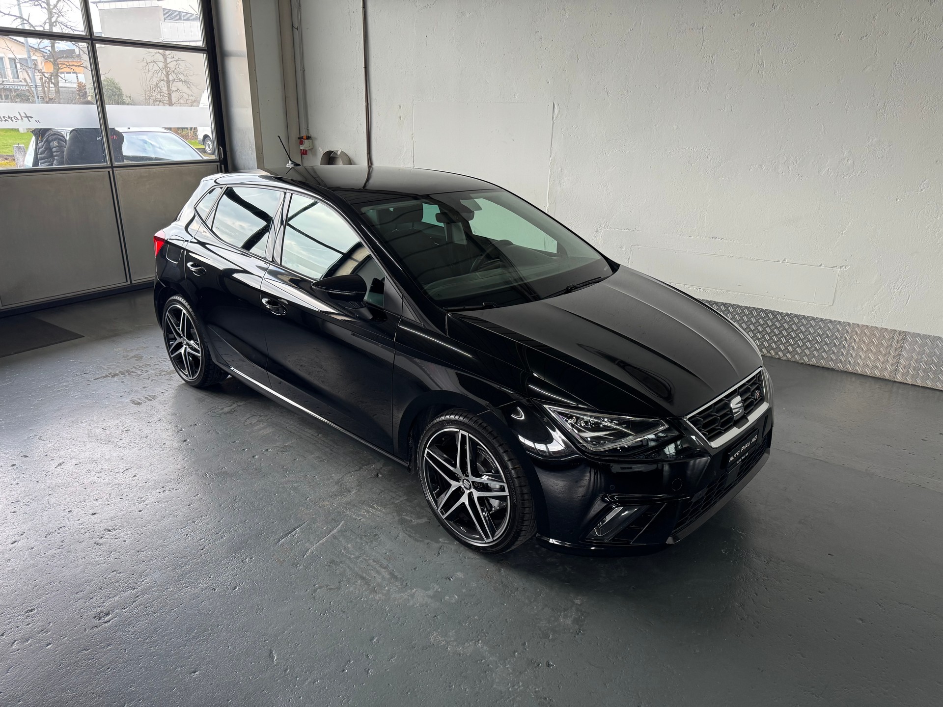 SEAT Ibiza 1.6TDI CR Swiss FR-image-0