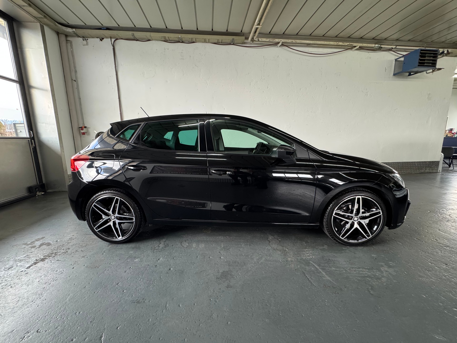 SEAT Ibiza 1.6TDI CR Swiss FR-image-7