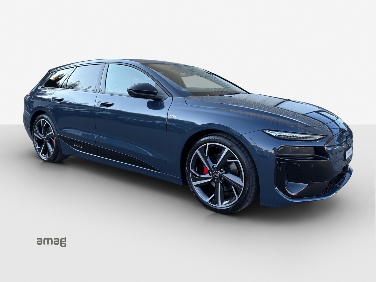 AUDI A6 Avant e-tron-image-5