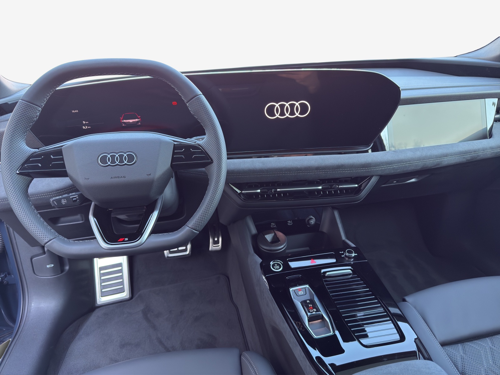 AUDI A6 Avant e-tron-image-10