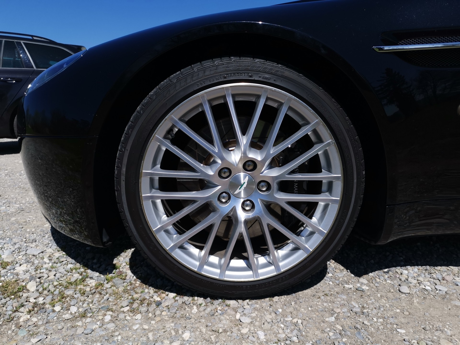 ASTON MARTIN V8 Vantage 4.3-image-10