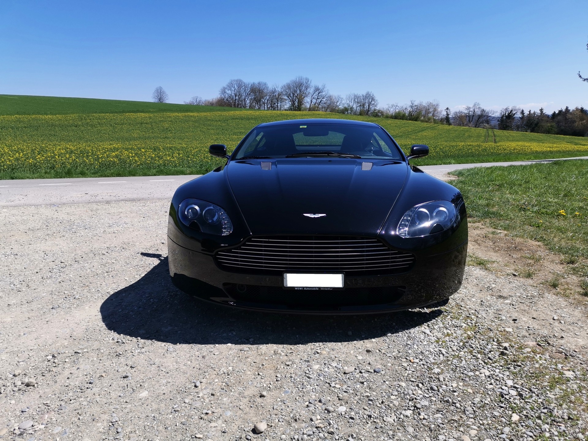 ASTON MARTIN V8 Vantage 4.3-image-2