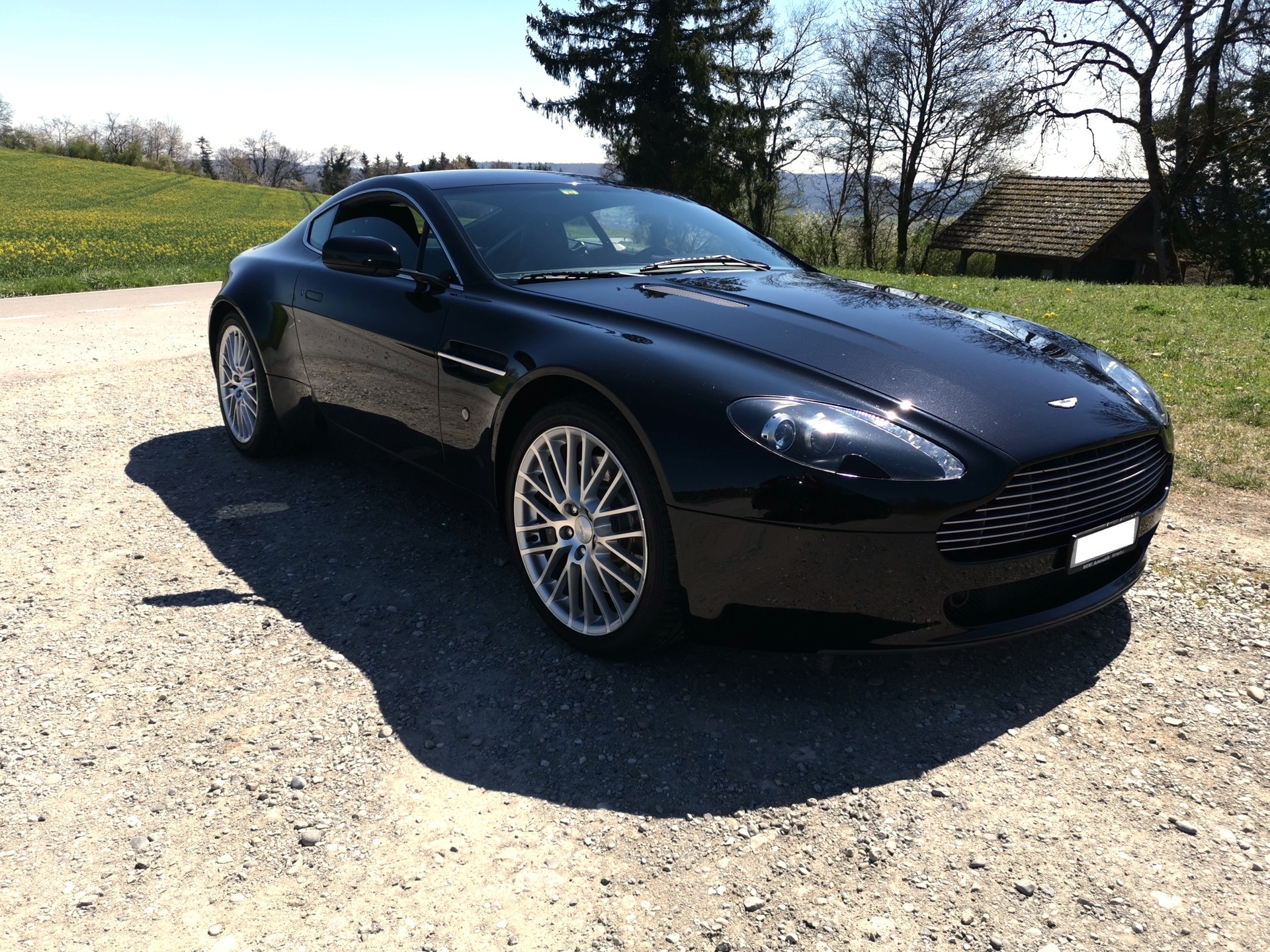 ASTON MARTIN V8 Vantage 4.3-image-0