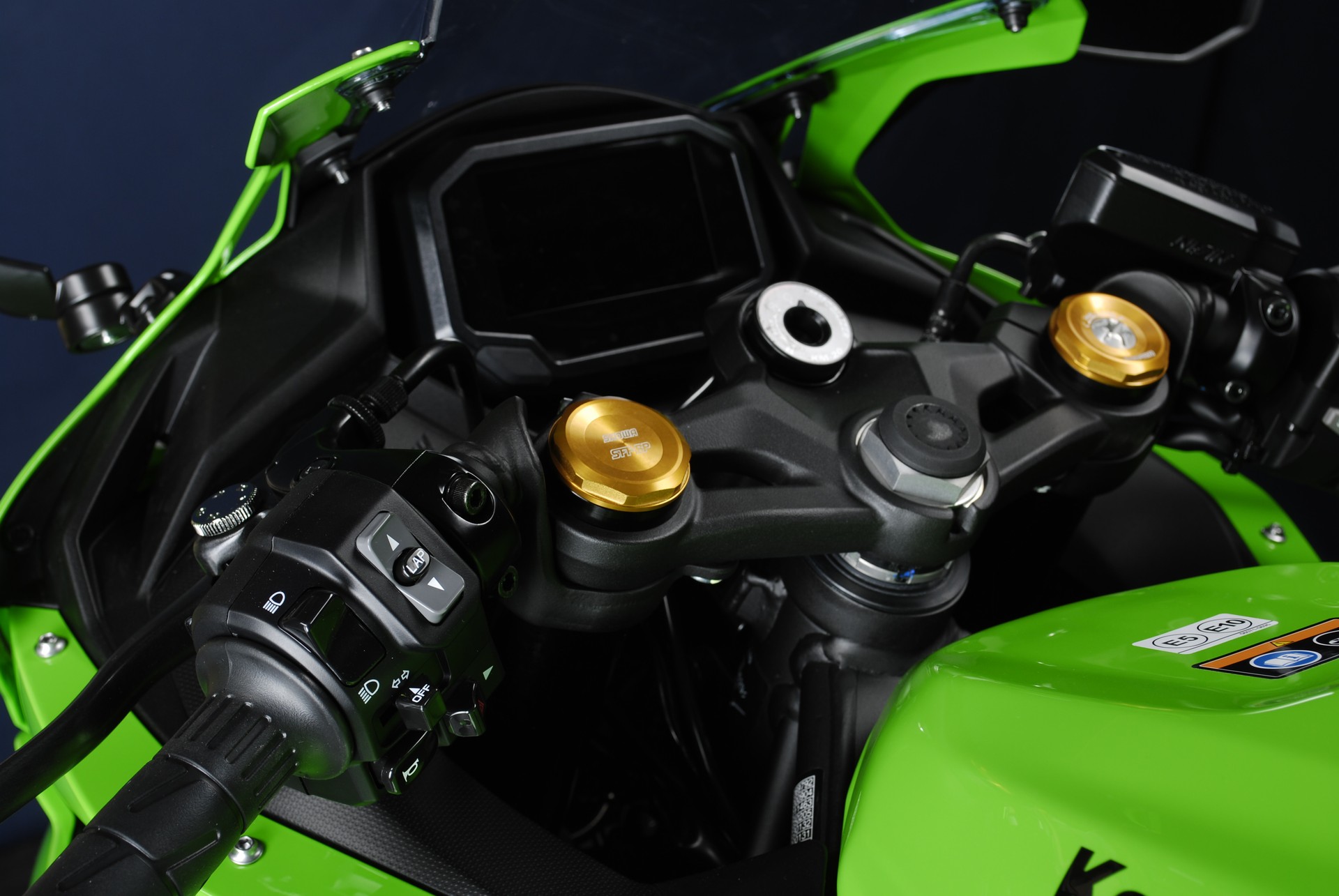 KAWASAKI Ninja ZX-4RR MY26-image-15