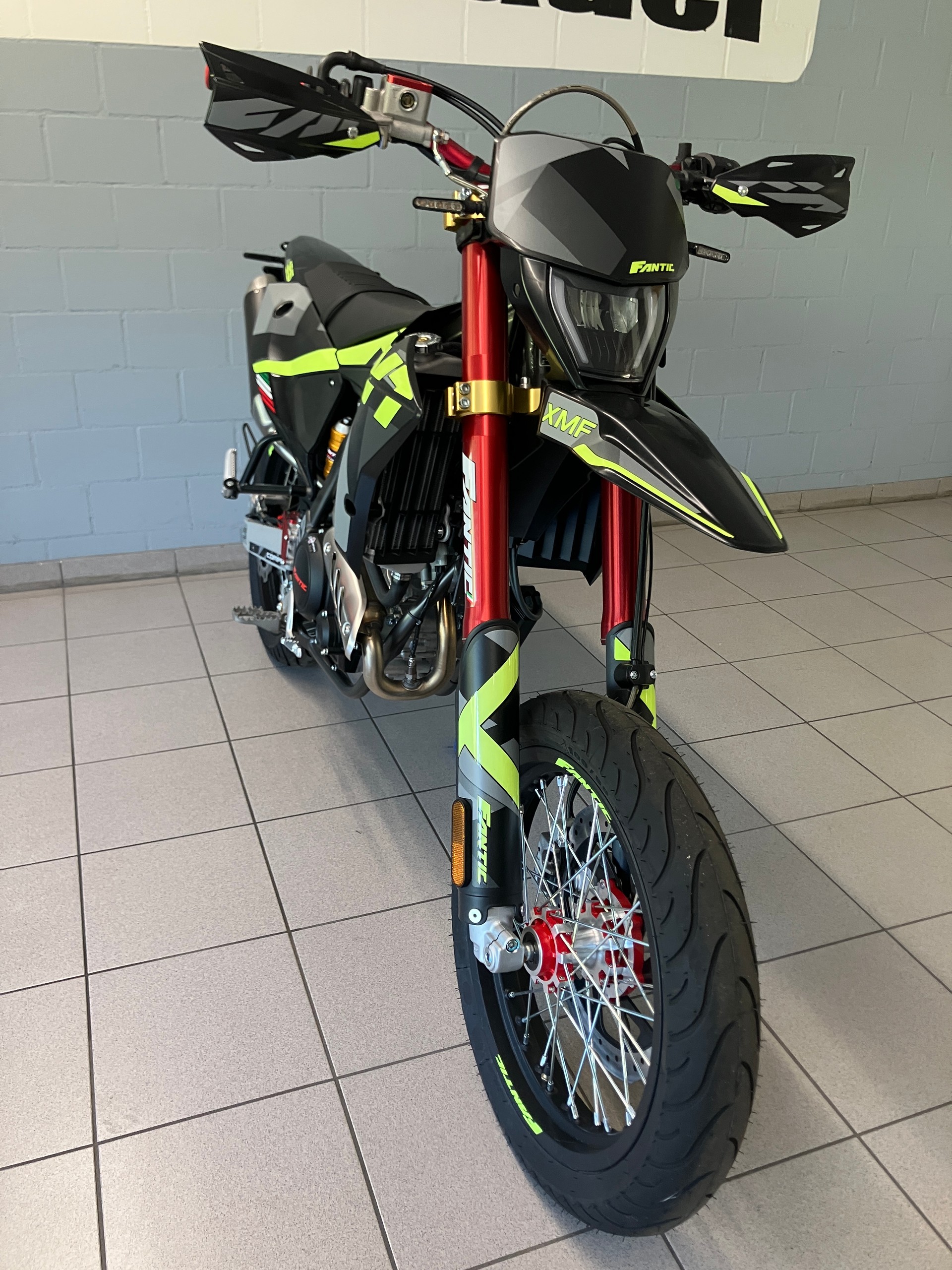 FANTIC Competition mit ABS