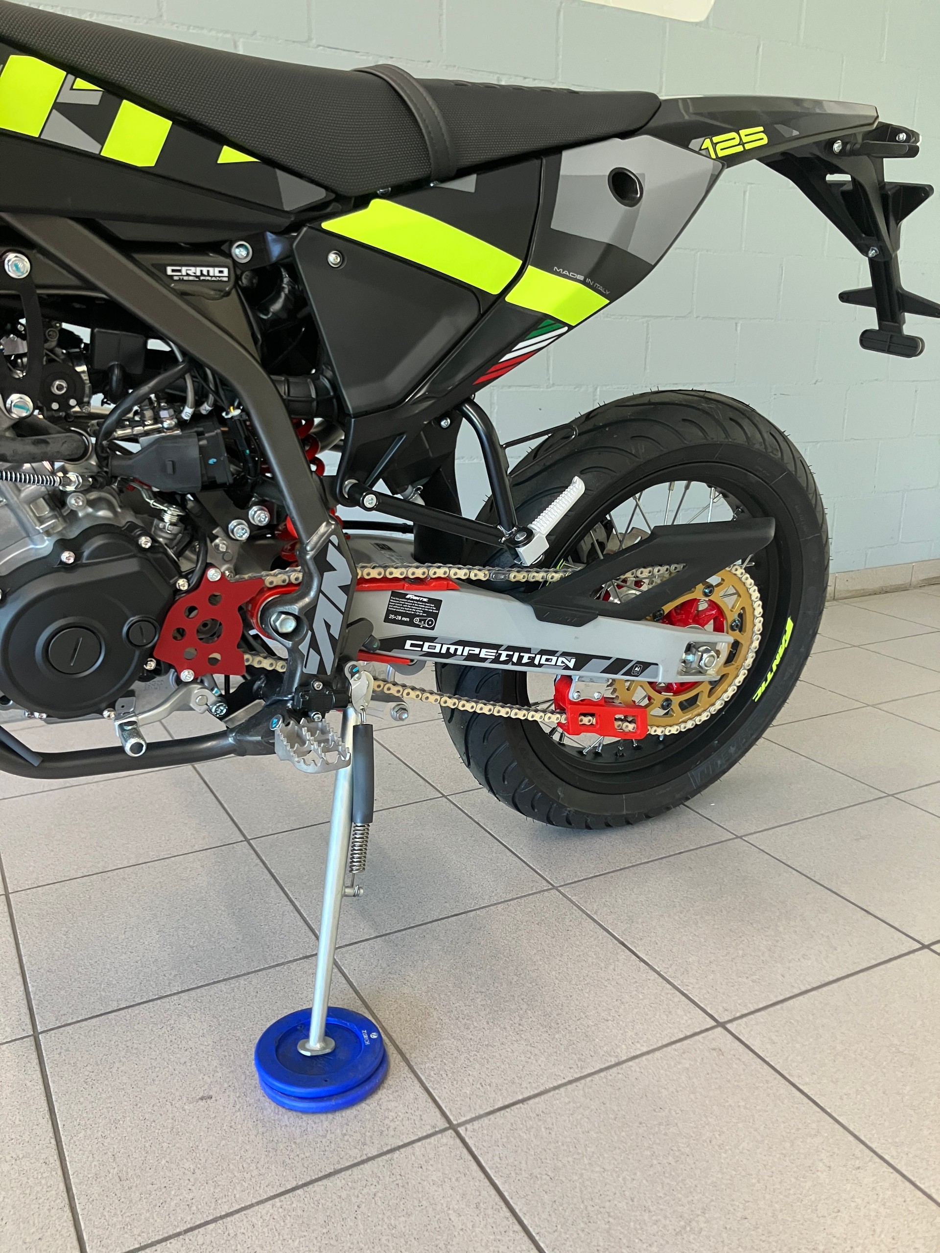 FANTIC Competition mit ABS-image-6
