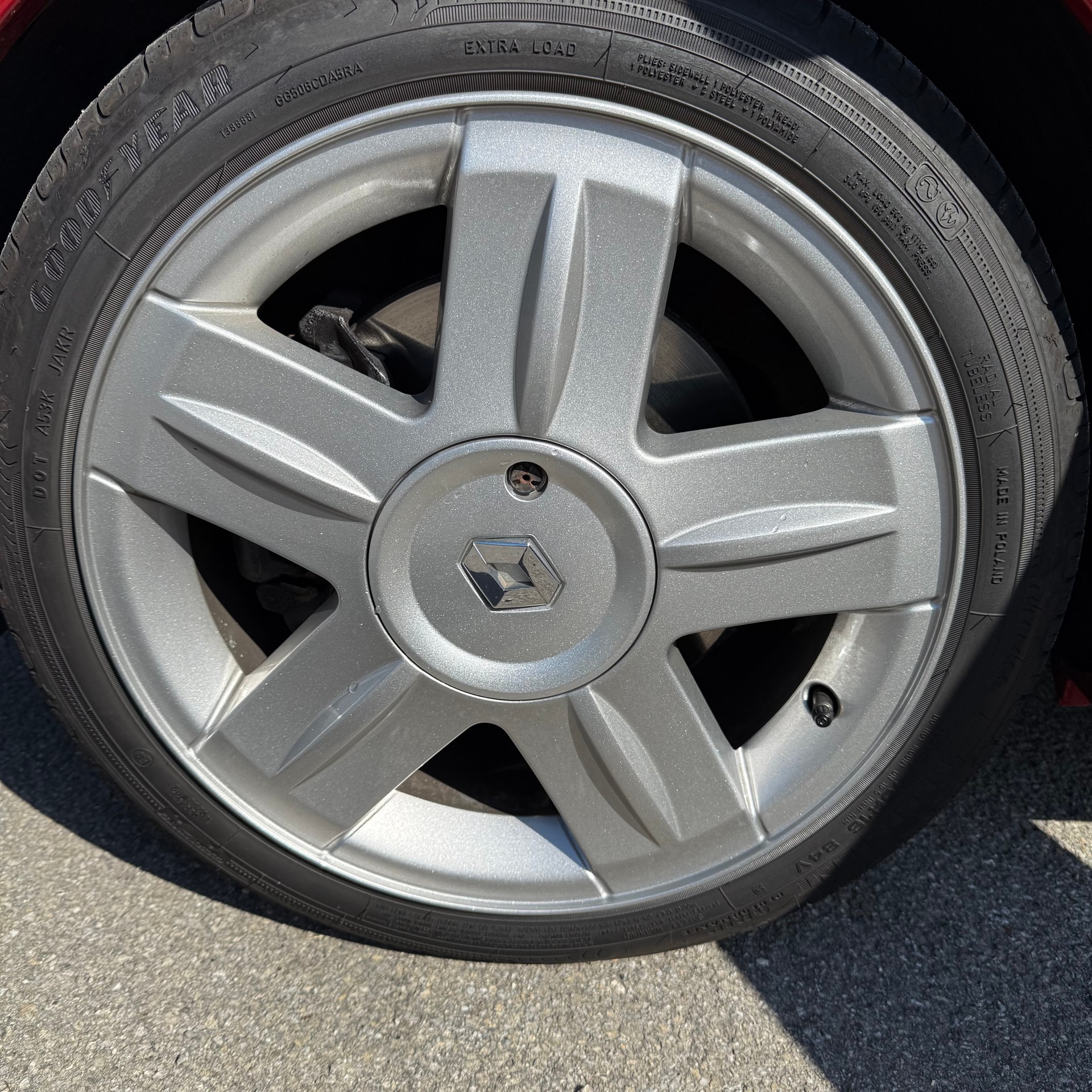RENAULT Clio 2.0 16V Sport-image-15