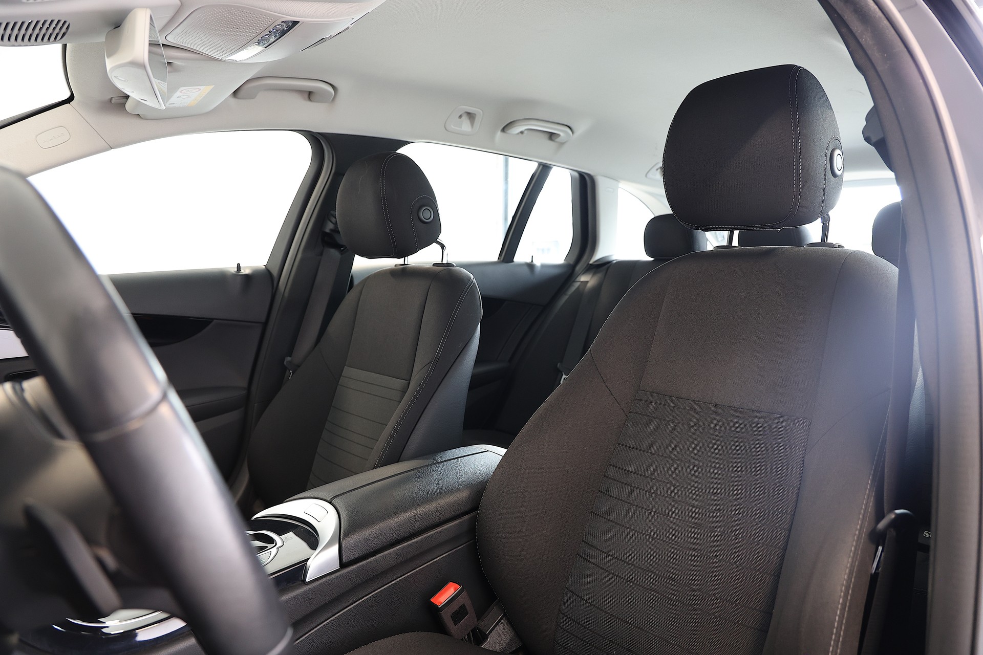 MERCEDES-BENZ C 200 4Matic 9G-Tronic-image-6