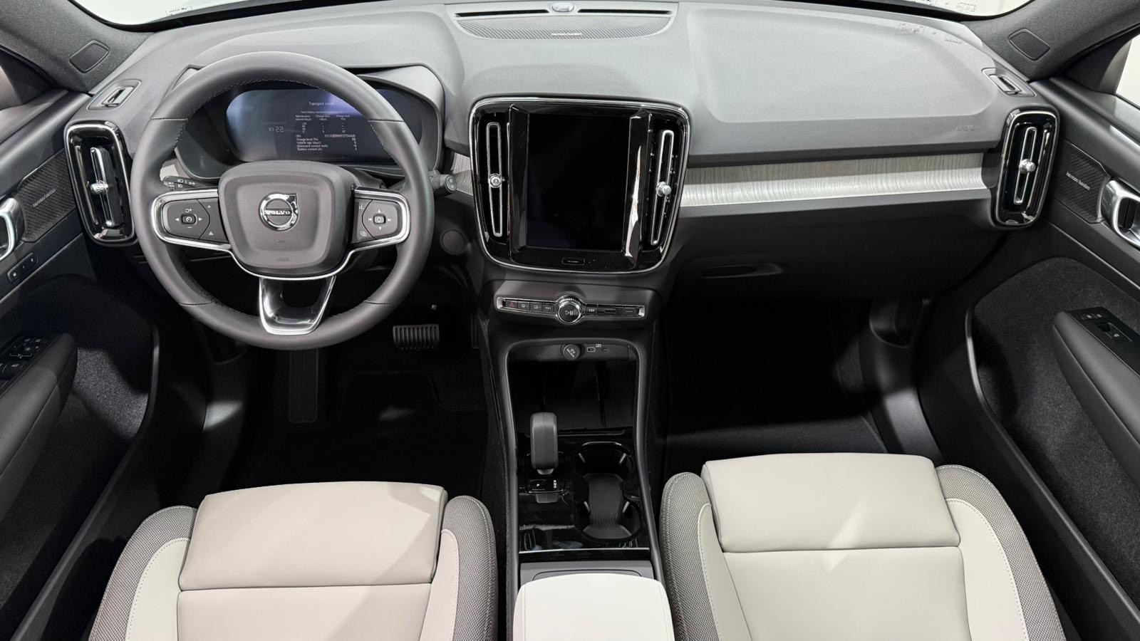 VOLVO EX40 Twin Ultra AWD-image-4