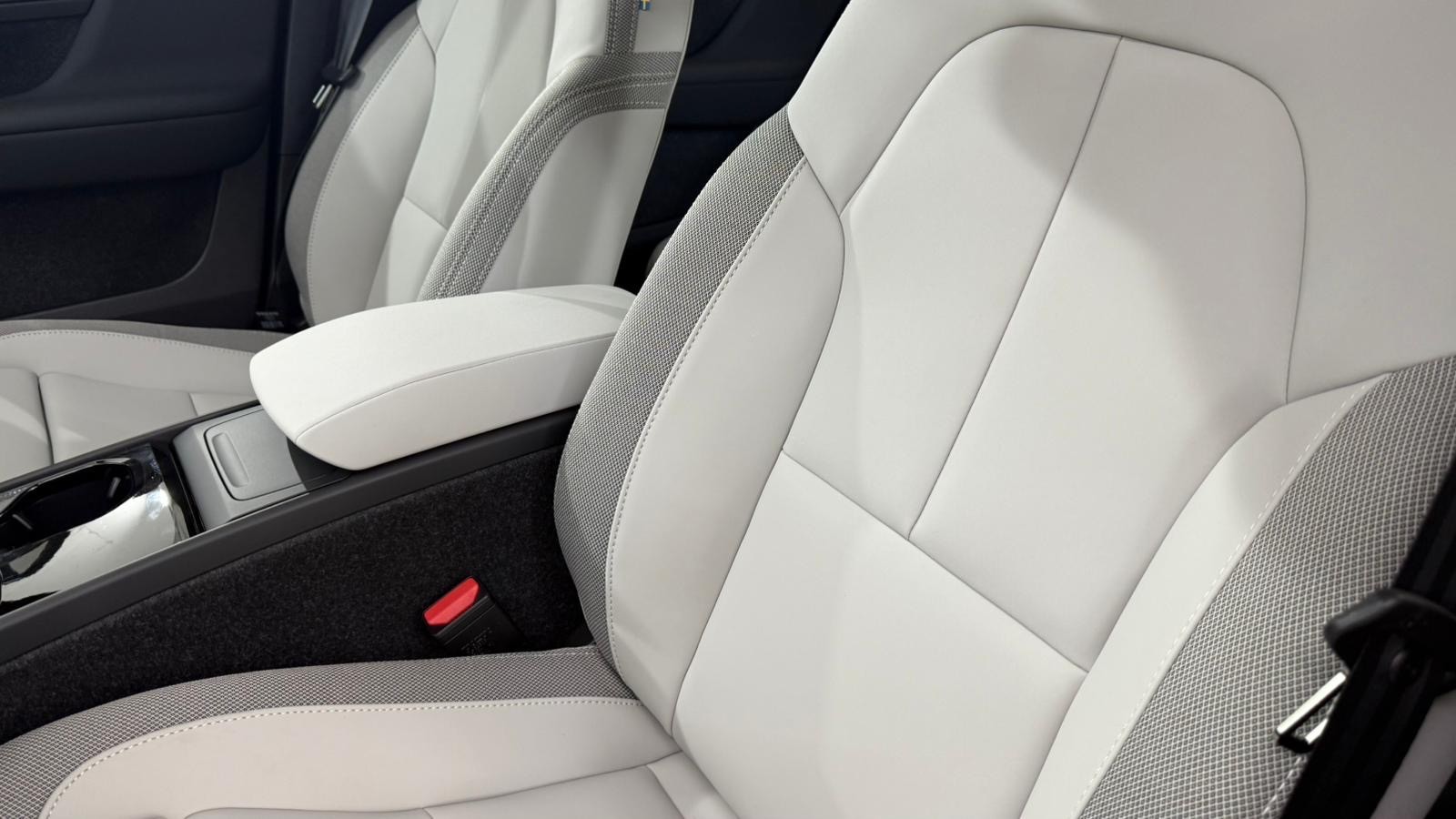 VOLVO EX40 Twin Ultra AWD-image-10
