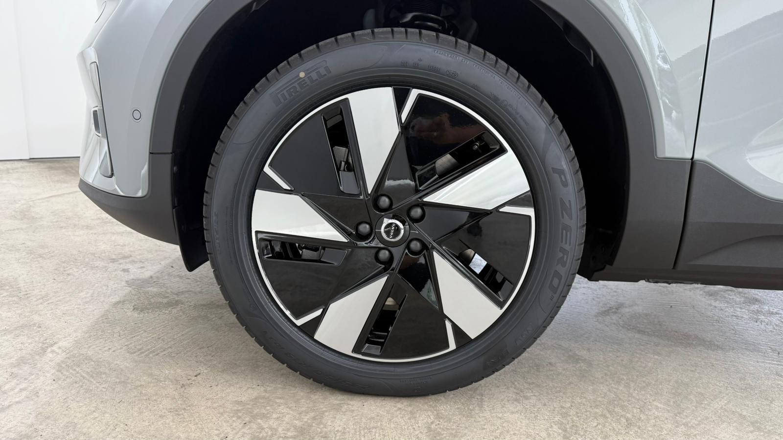 VOLVO EX40 Twin Ultra AWD-image-7