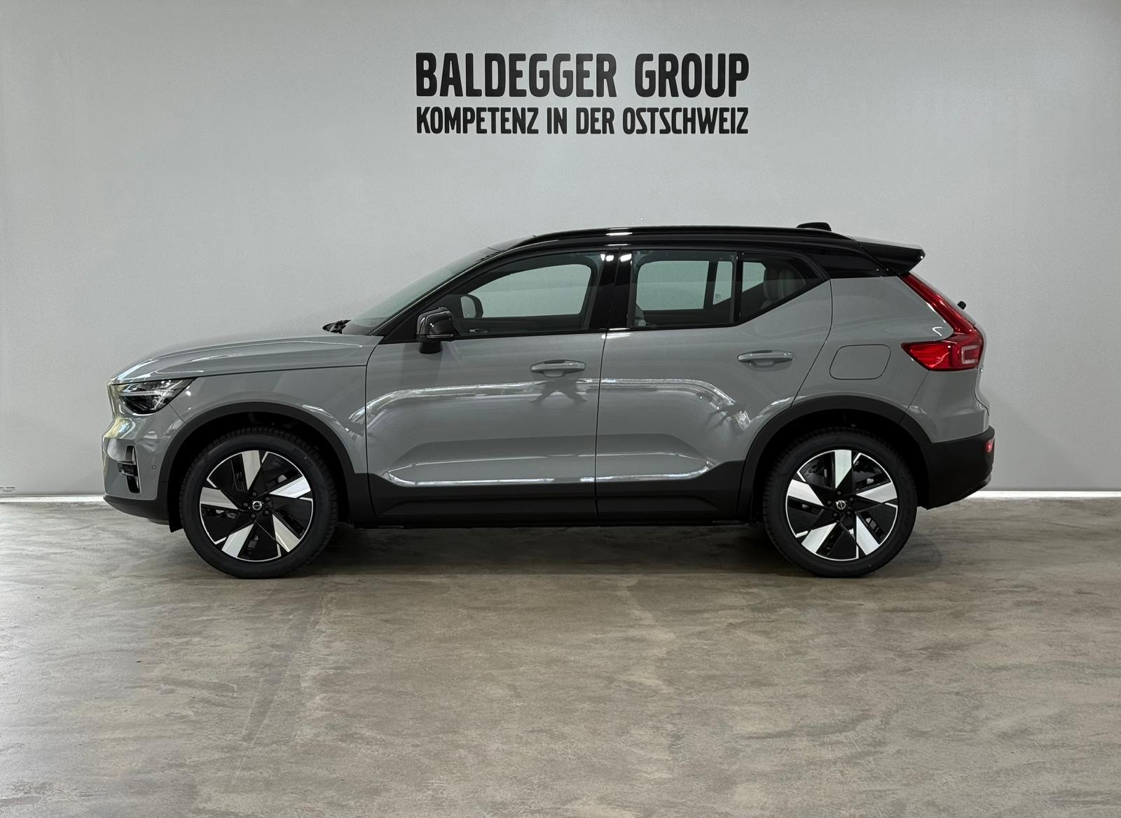 VOLVO EX40 Twin Ultra AWD-image-1
