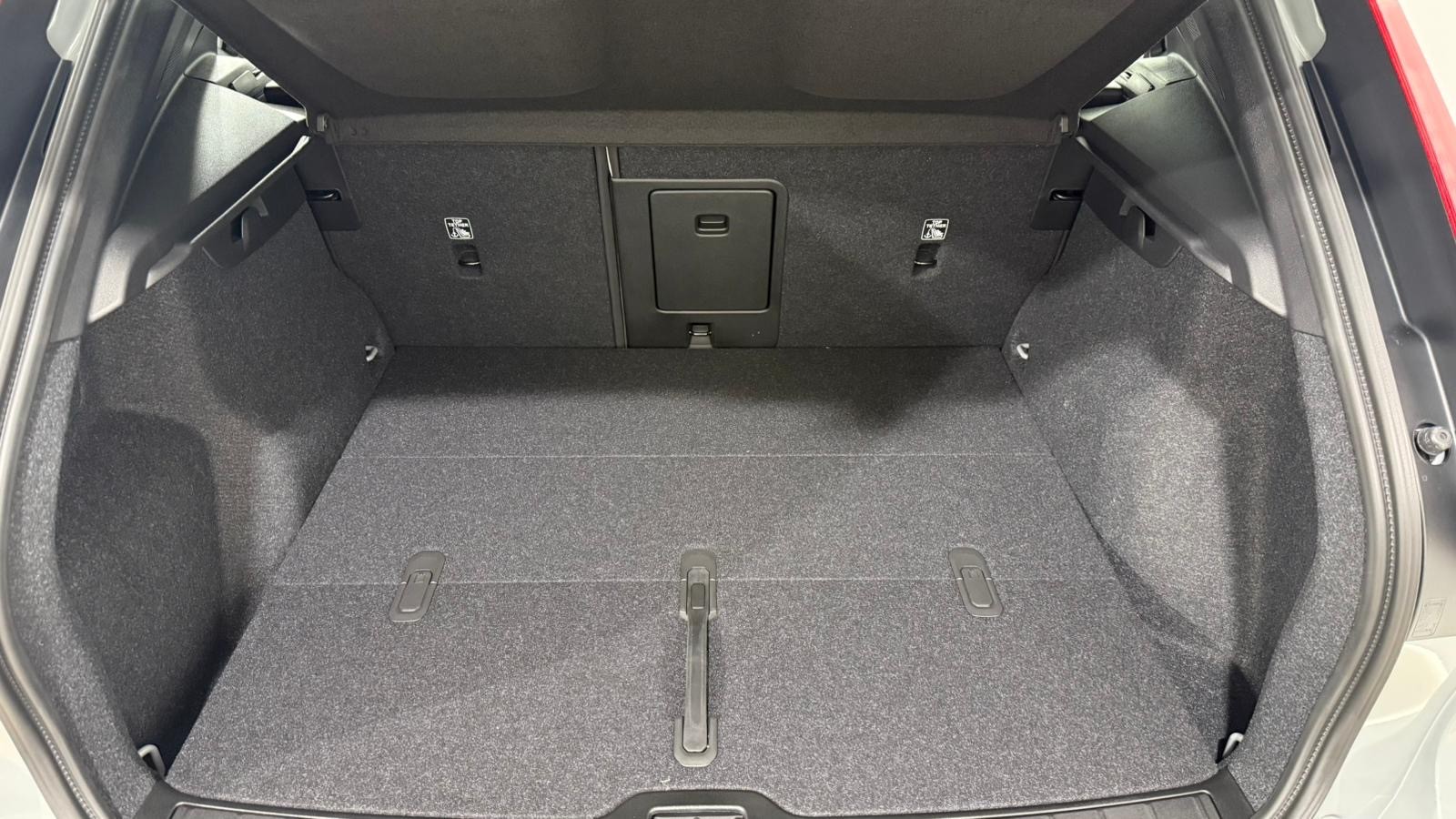 VOLVO EX40 Twin Ultra AWD-image-6